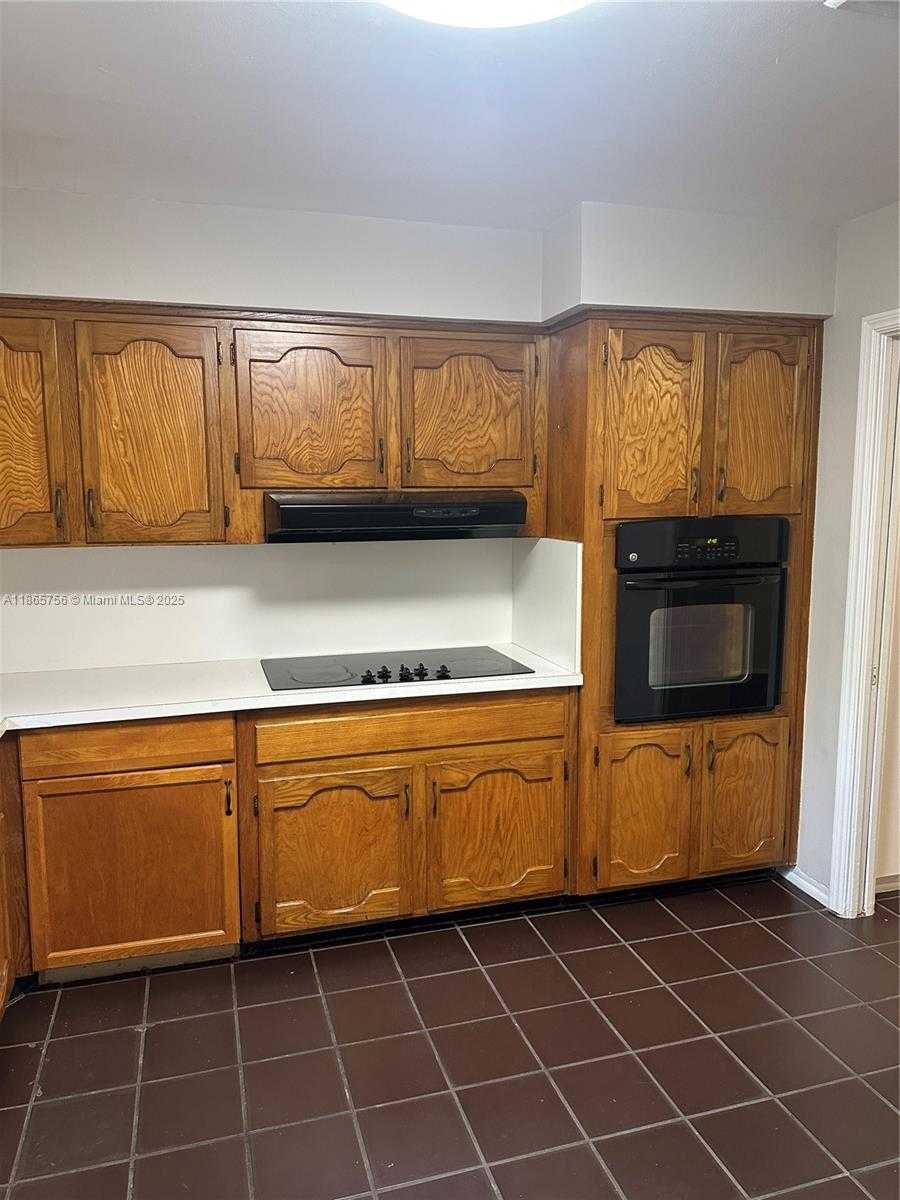 Small Image of 527 GERONA AVE, Coral Gables Number 15