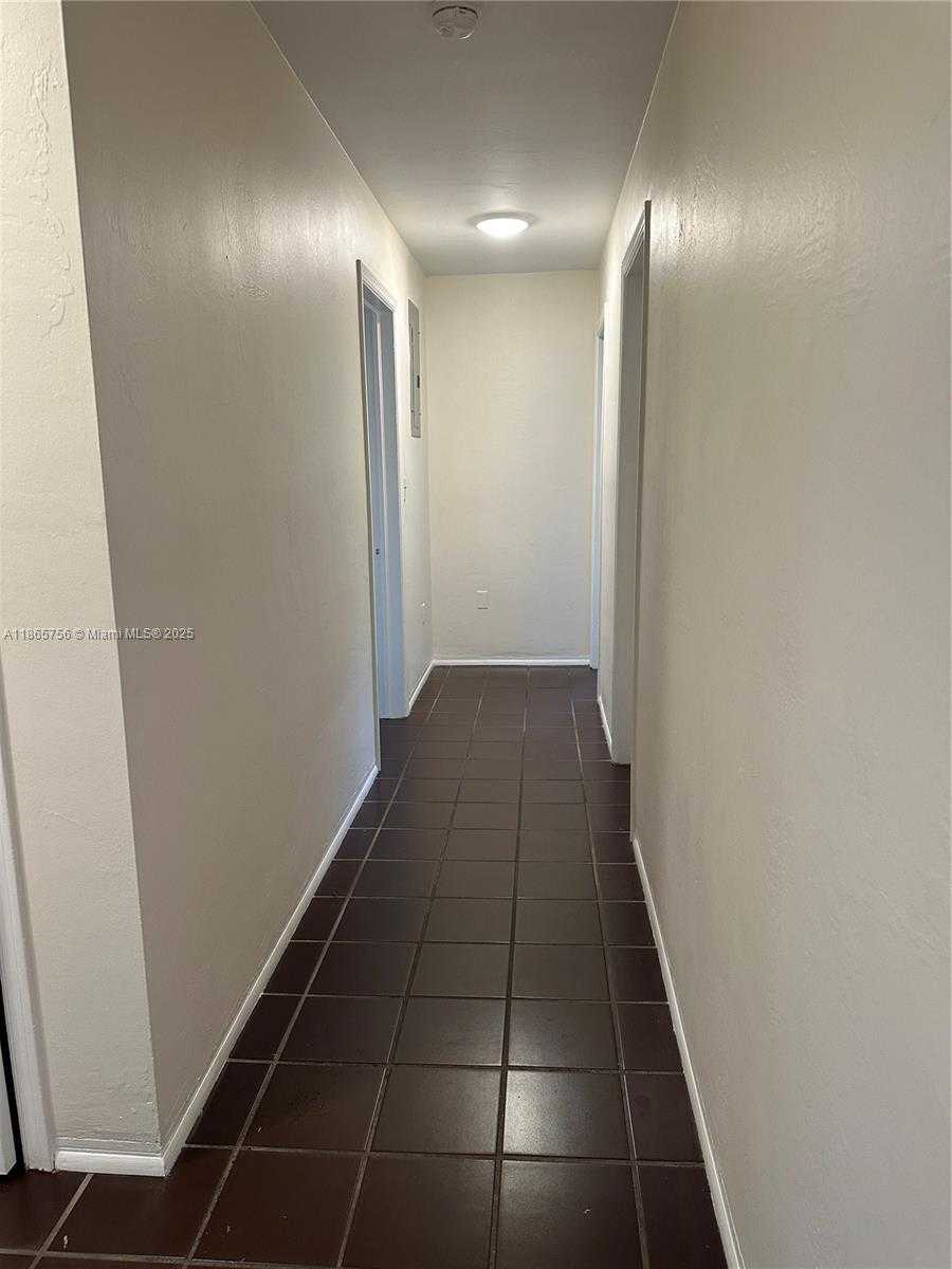 Small Image of 527 GERONA AVE, Coral Gables Number 8