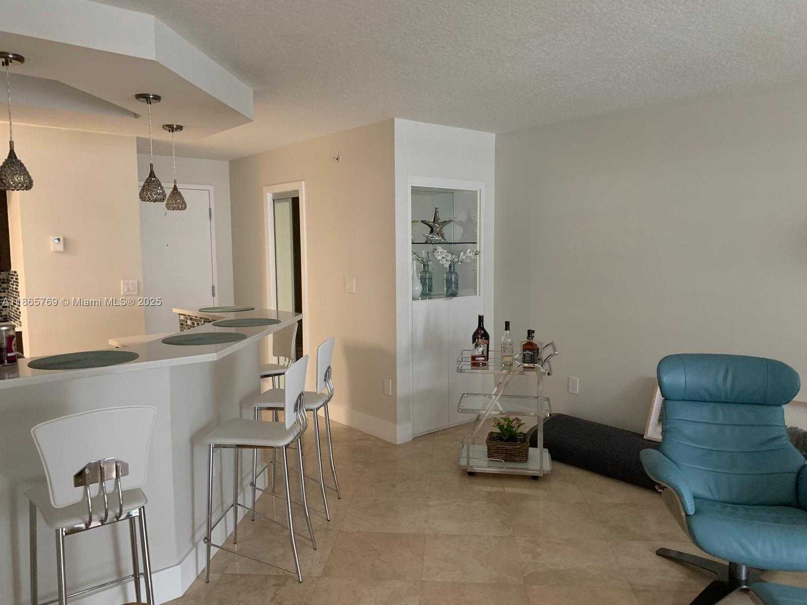 Small Image of 6917 COLLINS AVE #1510, Miami Beach Number 4