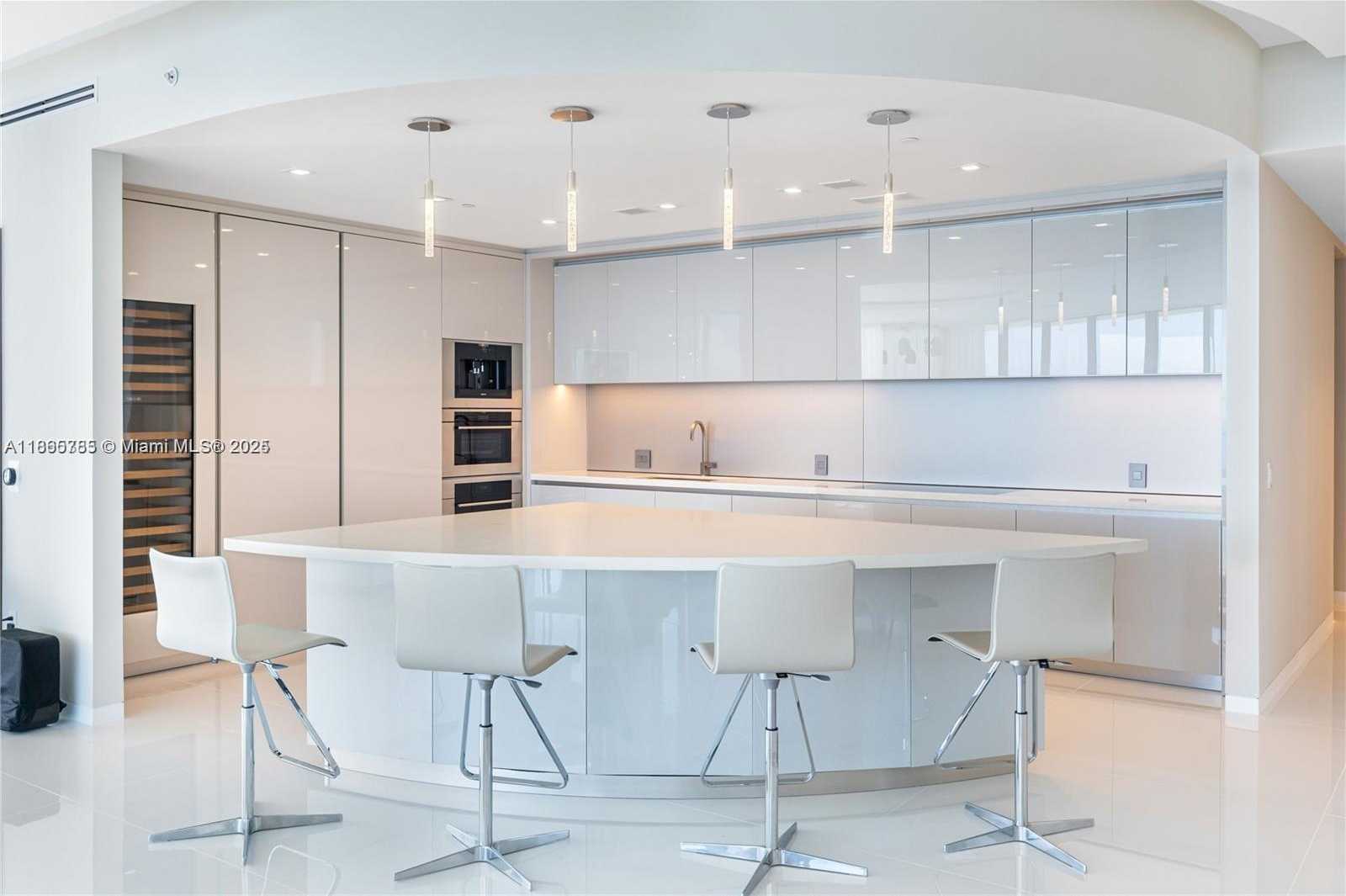 Small Image of 18975 COLLINS AVE #4600, Sunny Isles Beach Number 5