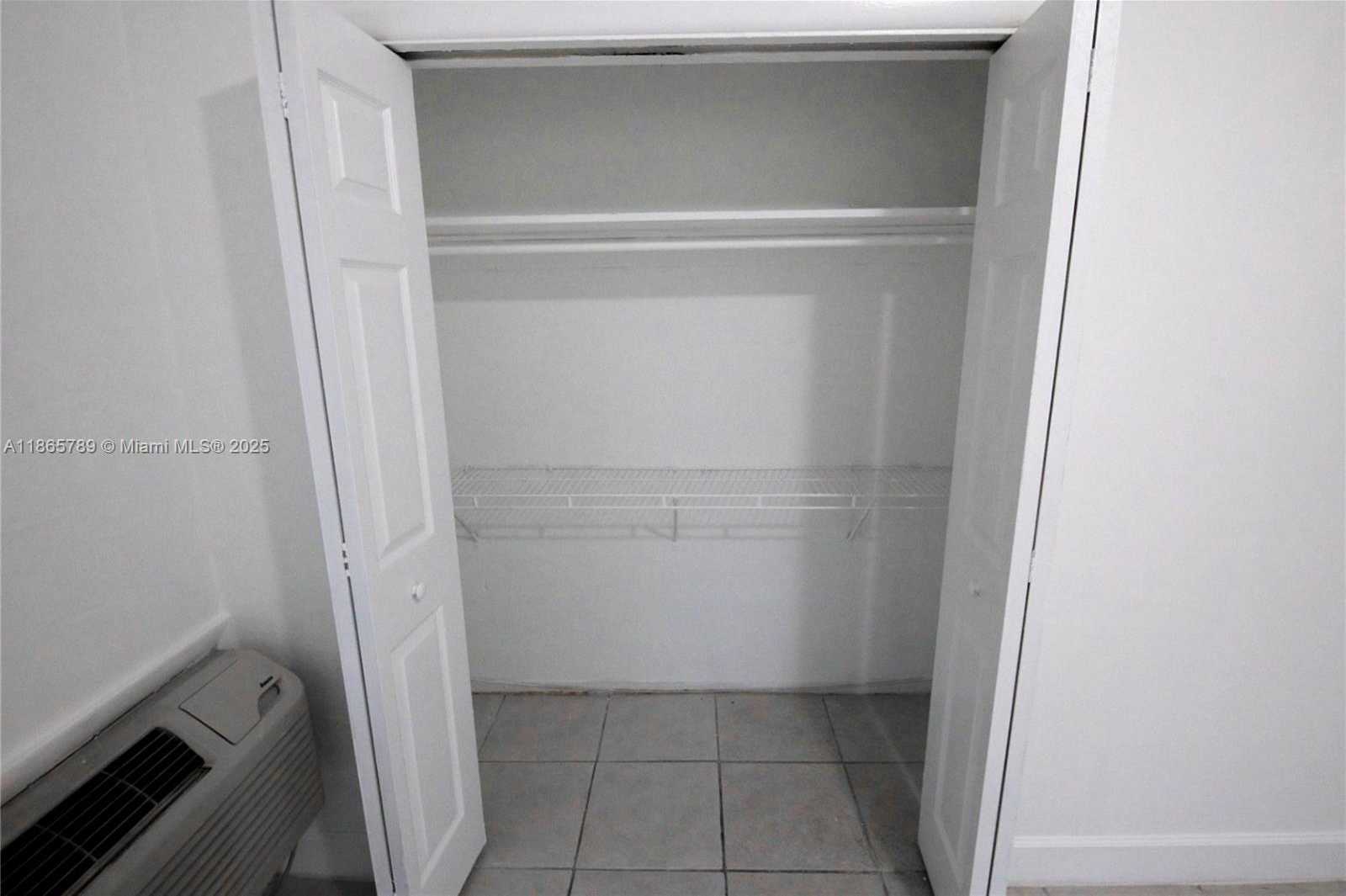 Small Image of 7315 BYRON AVE #9, Miami Beach Number 13