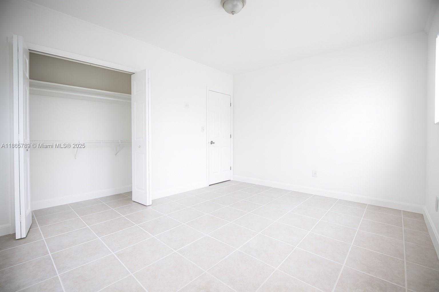 Small Image of 7315 BYRON AVE #9, Miami Beach Number 5
