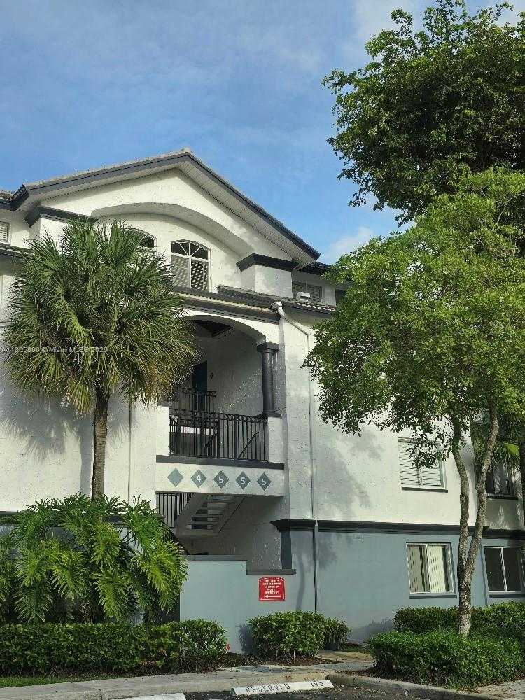 Small Image of 4555 NORTH WEST 99TH AVE #102, Doral Number 2