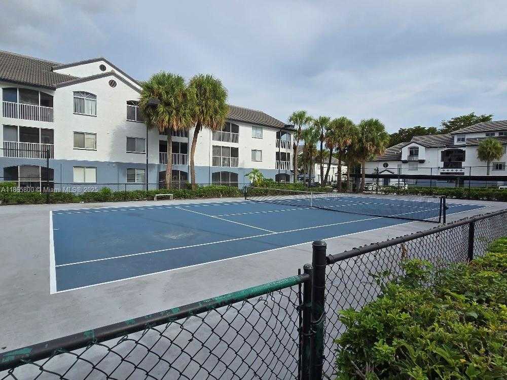 Small Image of 4555 NORTH WEST 99TH AVE #102, Doral Number 29