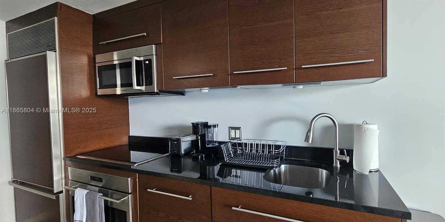 Small Image of 495 BRICKELL AVE #3308, Miami Number 10