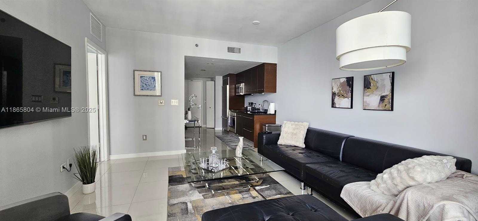 Small Image of 495 BRICKELL AVE #3308, Miami Number 4
