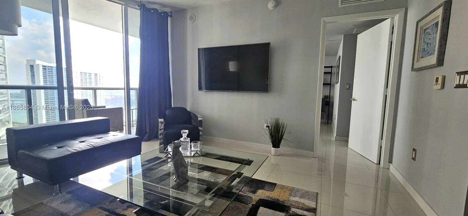 Small Image of 495 BRICKELL AVE #3308, Miami Number 5