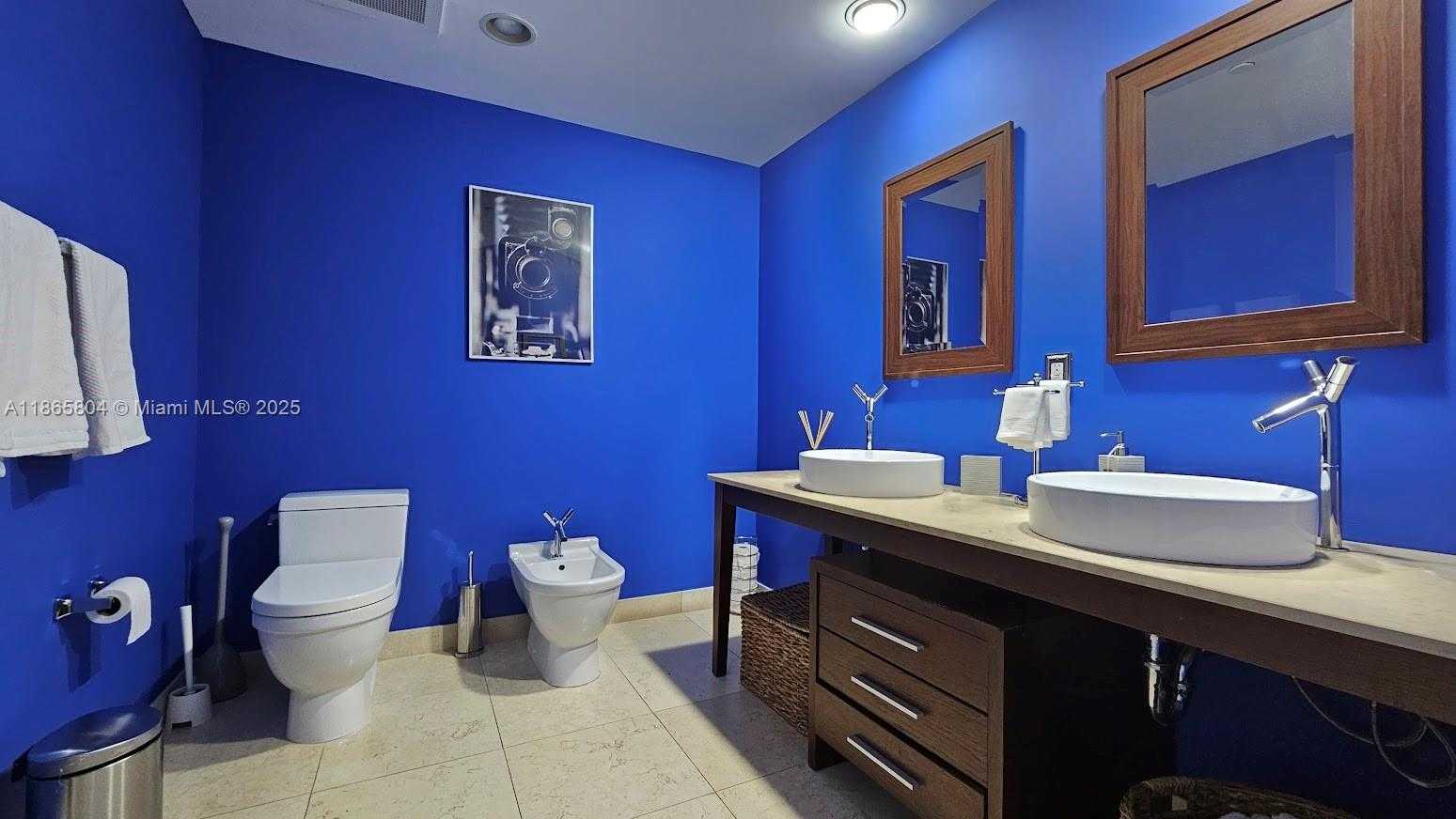 Small Image of 495 BRICKELL AVE #3308, Miami Number 8