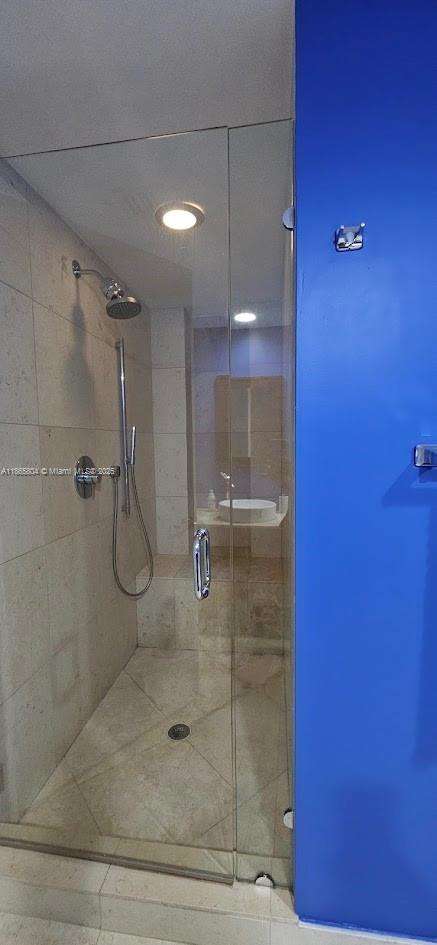 Small Image of 495 BRICKELL AVE #3308, Miami Number 9
