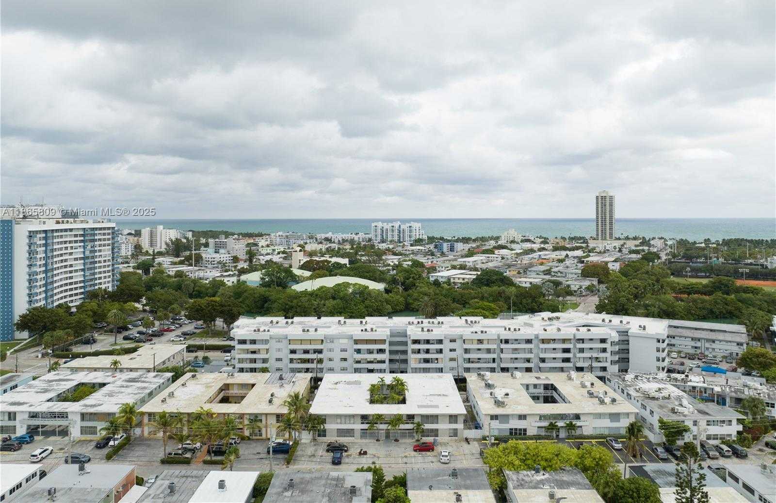 Small Image of 7311 GARY AVE #25, Miami Beach Number 10