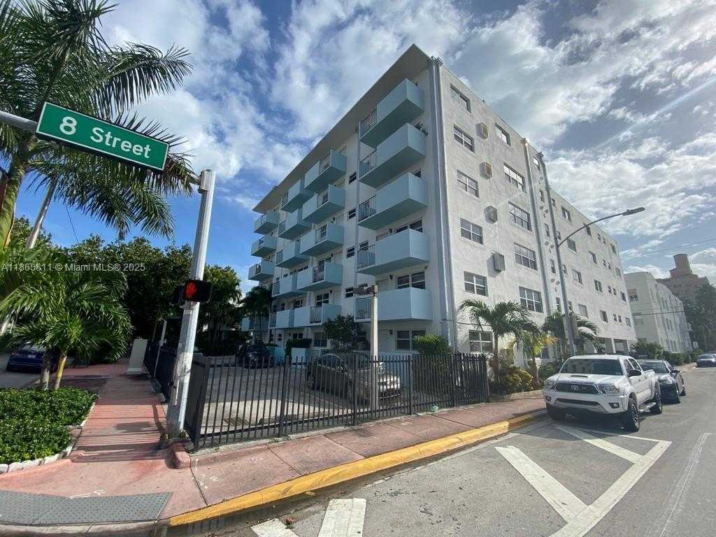 Small Image of 801 MERIDIAN AVE #2E, Miami Beach Number 7