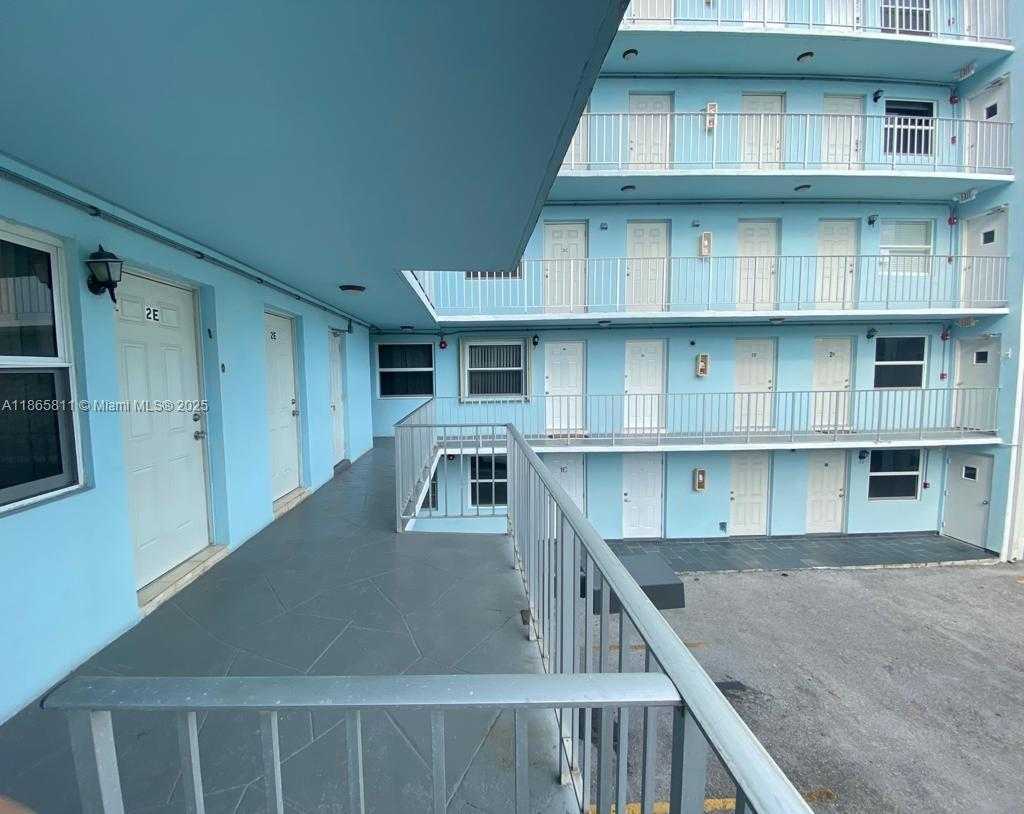 Small Image of 801 MERIDIAN AVE #2E, Miami Beach Number 9
