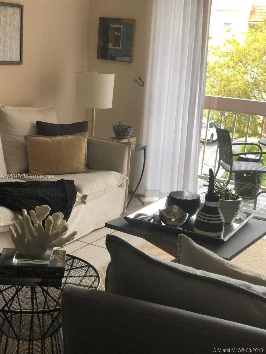 Small Image of 7740 CAMINO REAL #G-302, Miami Number 10
