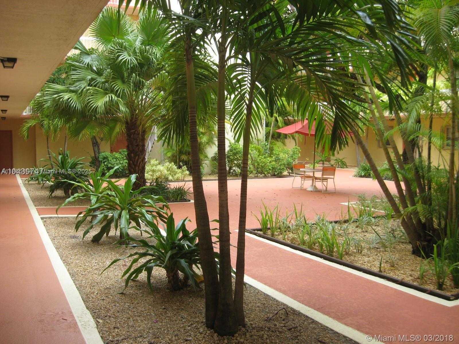 Small Image of 7740 CAMINO REAL #G-302, Miami Number 13