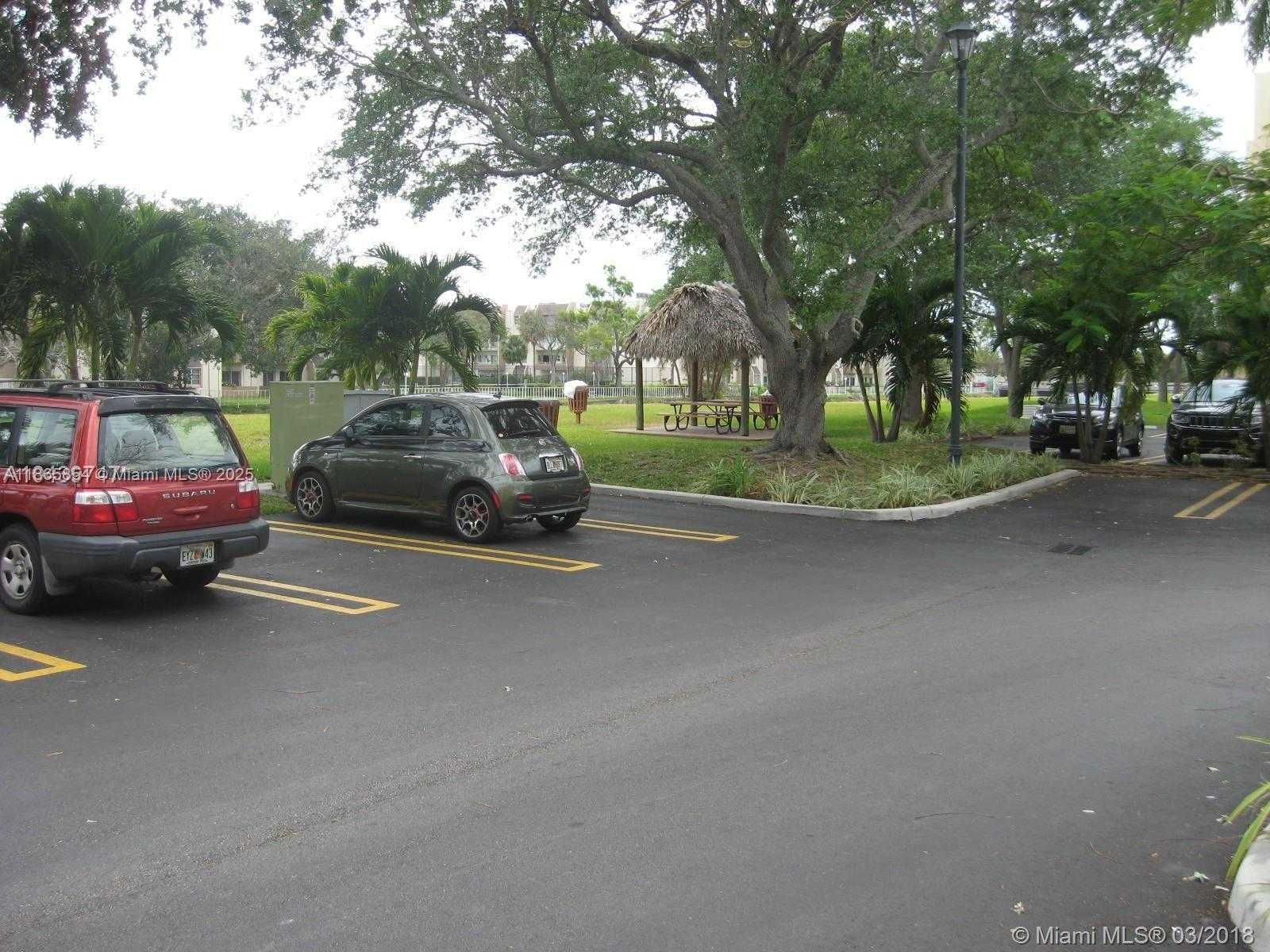 Small Image of 7740 CAMINO REAL #G-302, Miami Number 14