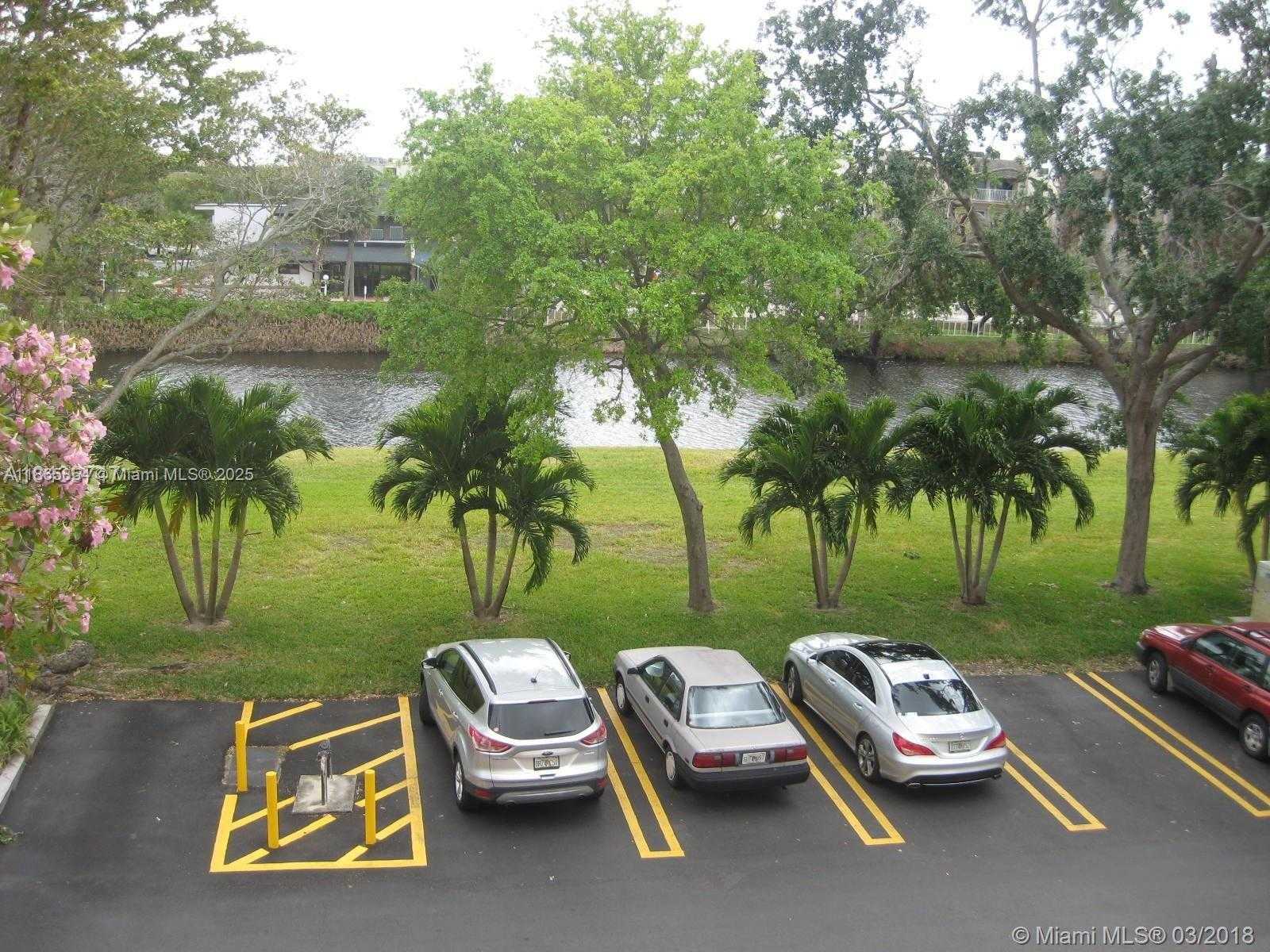 Small Image of 7740 CAMINO REAL #G-302, Miami Number 15
