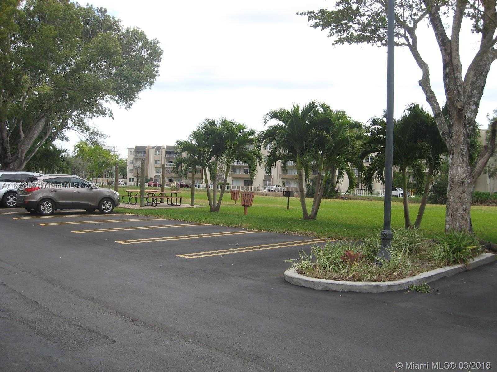 Small Image of 7740 CAMINO REAL #G-302, Miami Number 16