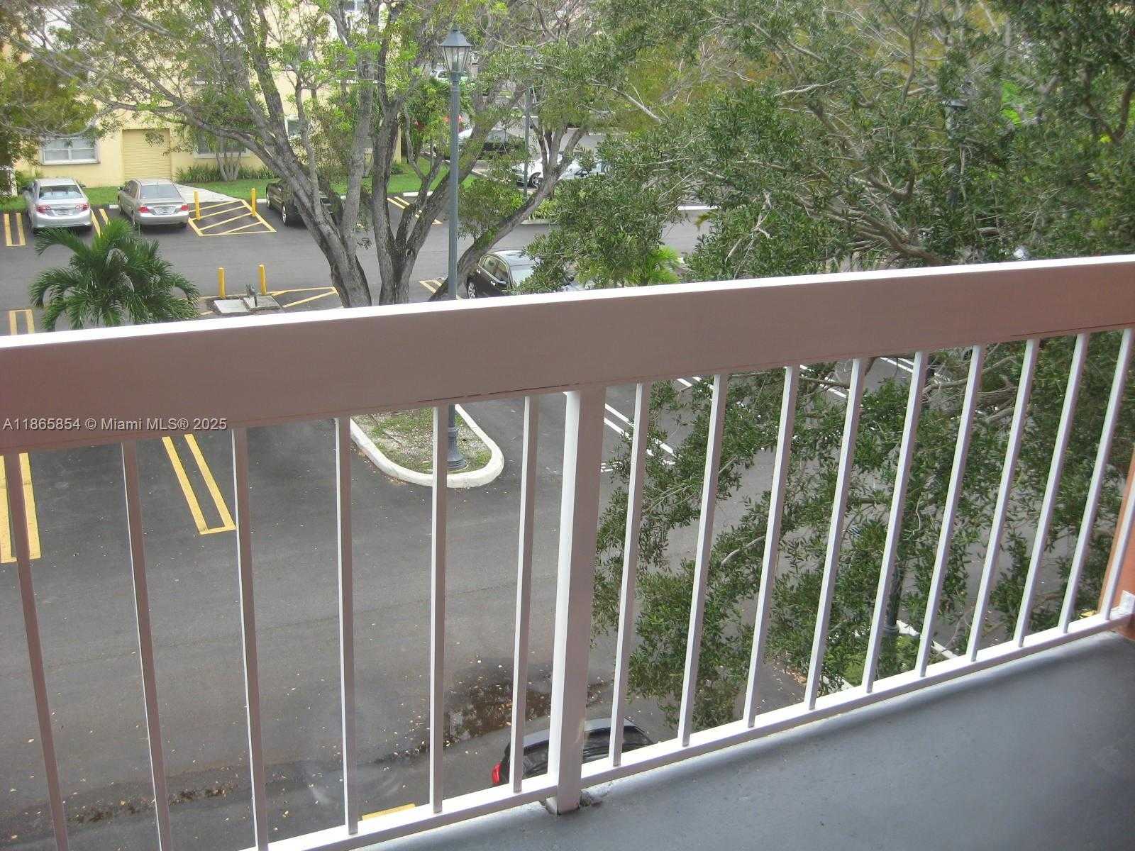 Small Image of 7740 CAMINO REAL #G-302, Miami Number 17
