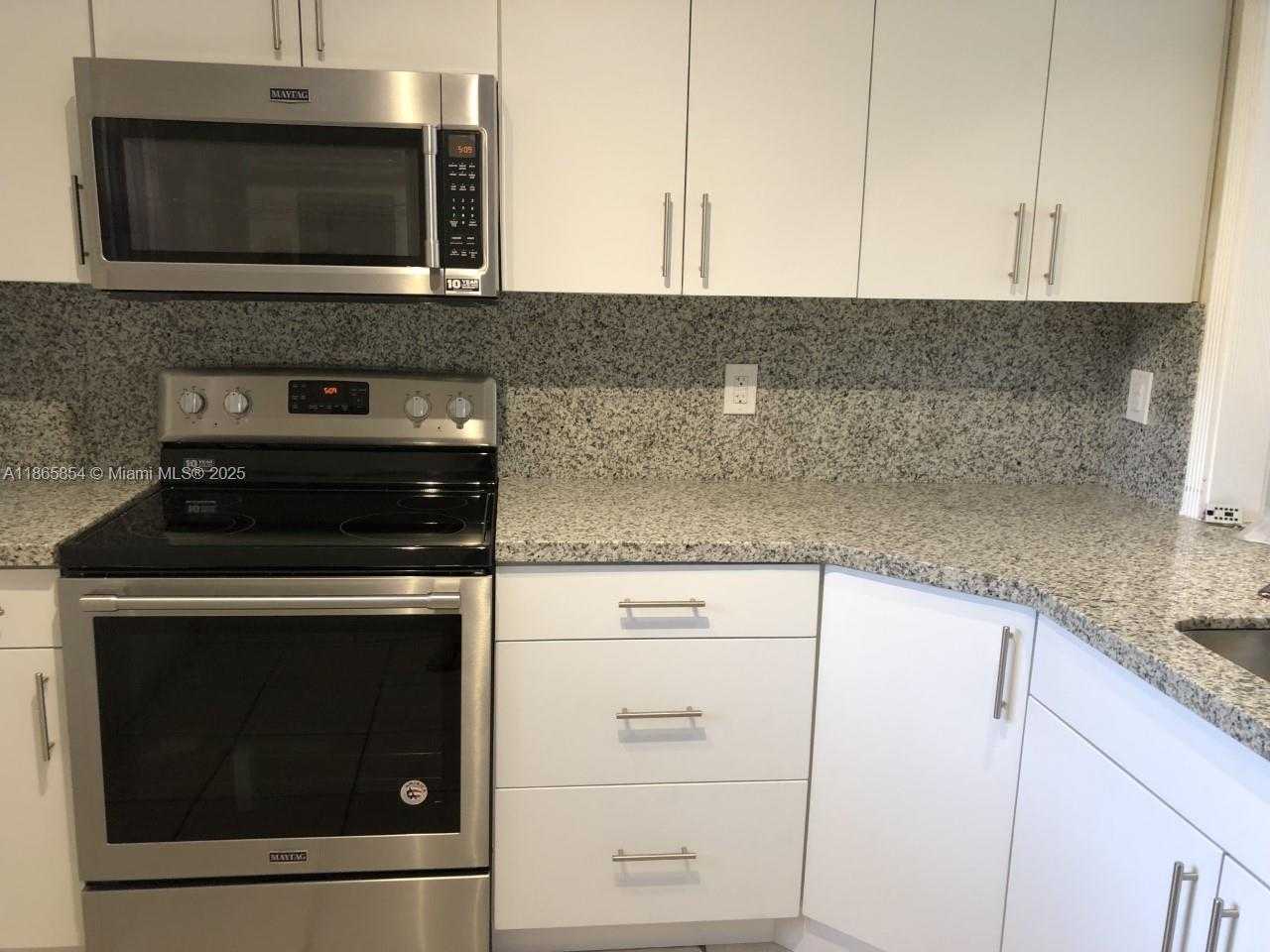 Small Image of 7740 CAMINO REAL #G-302, Miami Number 23