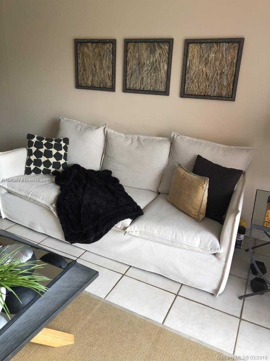 Small Image of 7740 CAMINO REAL #G-302, Miami Number 4