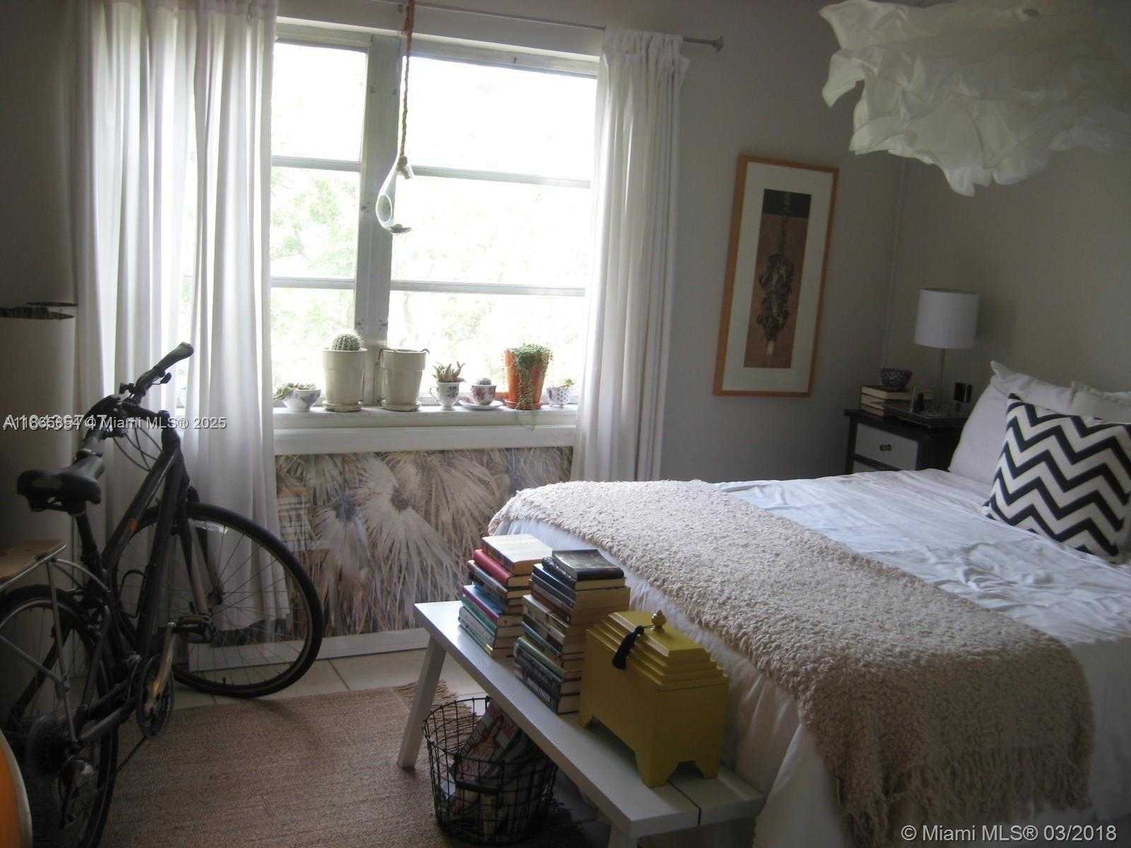 Small Image of 7740 CAMINO REAL #G-302, Miami Number 9