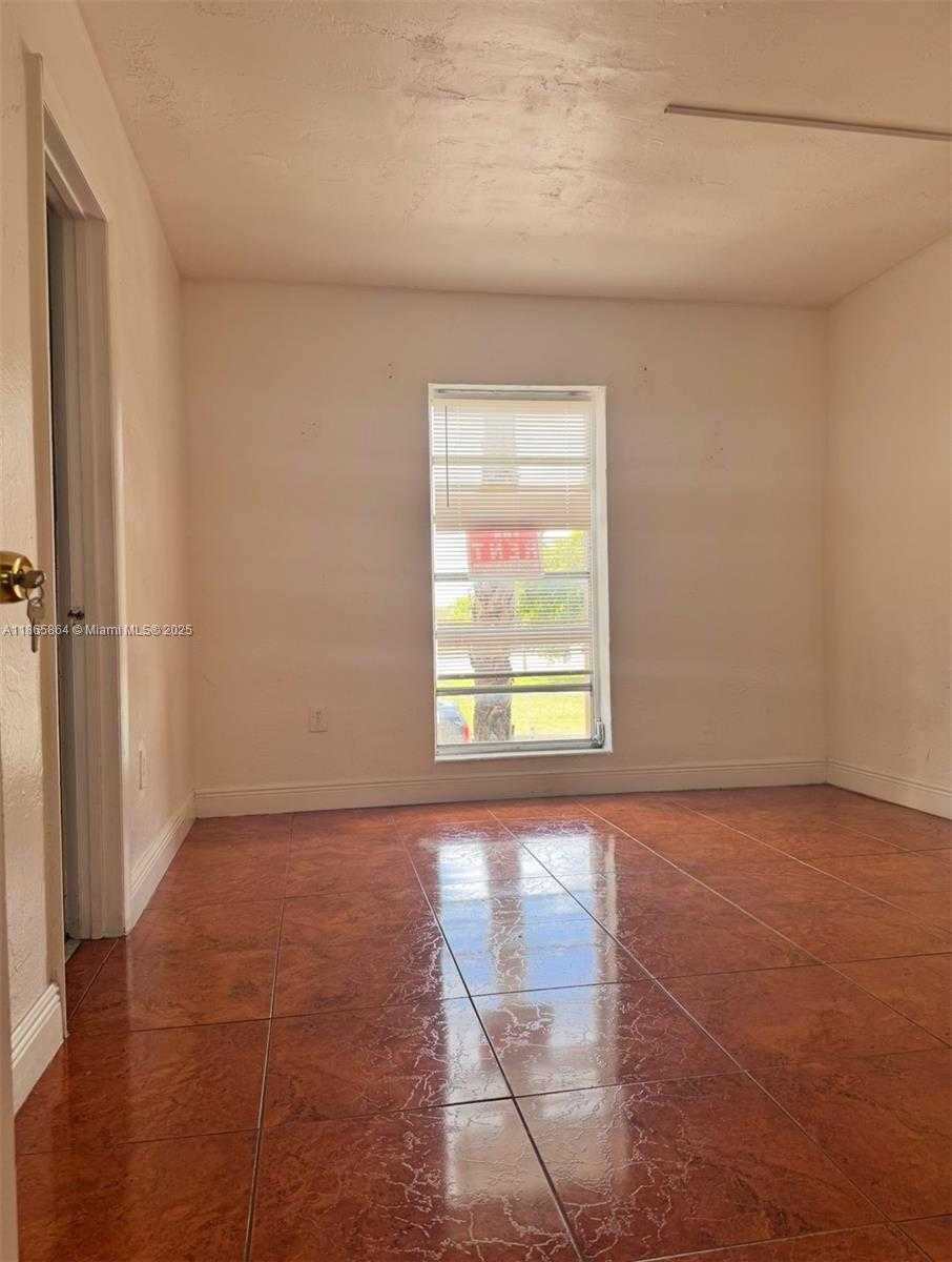 Small Image of 1230 WEST 54TH ST #207A, Hialeah Number 11