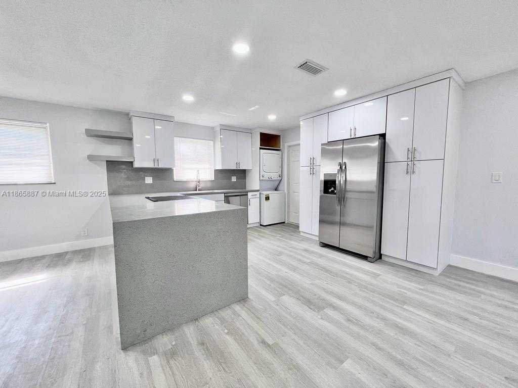 Small Image of 427 NORTH 24TH AVE #2B, Hollywood Number 11