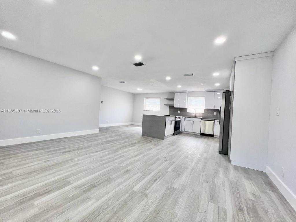 Small Image of 427 NORTH 24TH AVE #2B, Hollywood Number 12
