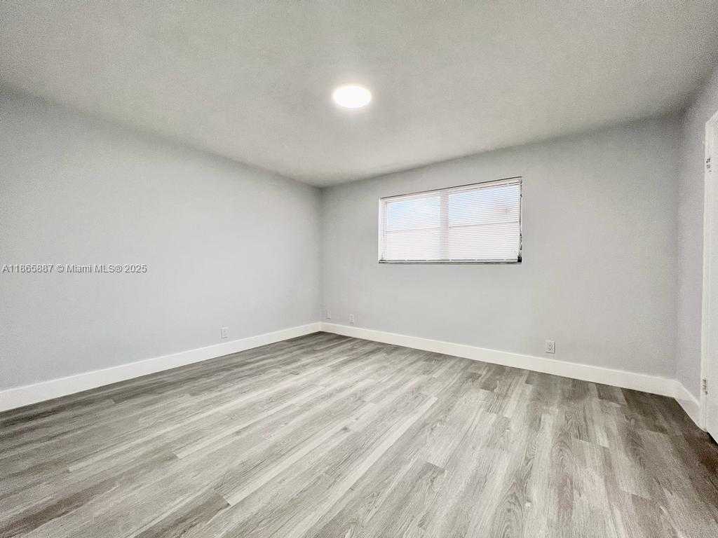 Small Image of 427 NORTH 24TH AVE #2B, Hollywood Number 17