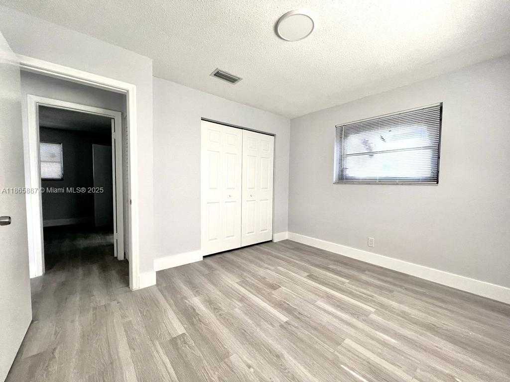 Small Image of 427 NORTH 24TH AVE #2B, Hollywood Number 19
