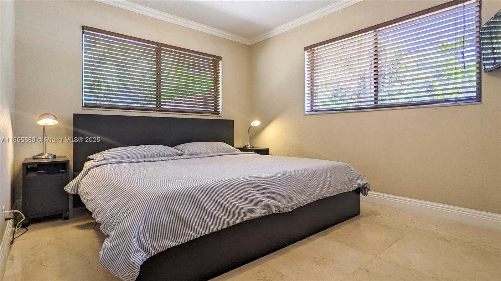 Small Image of 2349 SOUTH EAST 12TH ST, Pompano Beach Number 13