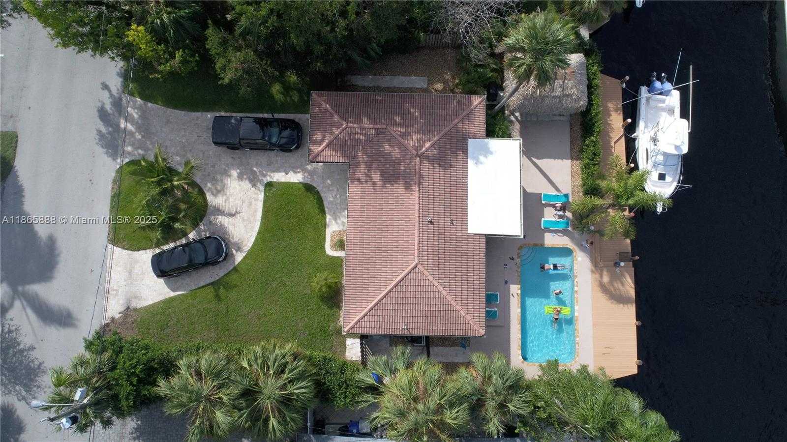 Small Image of 2349 SOUTH EAST 12TH ST, Pompano Beach Number 2