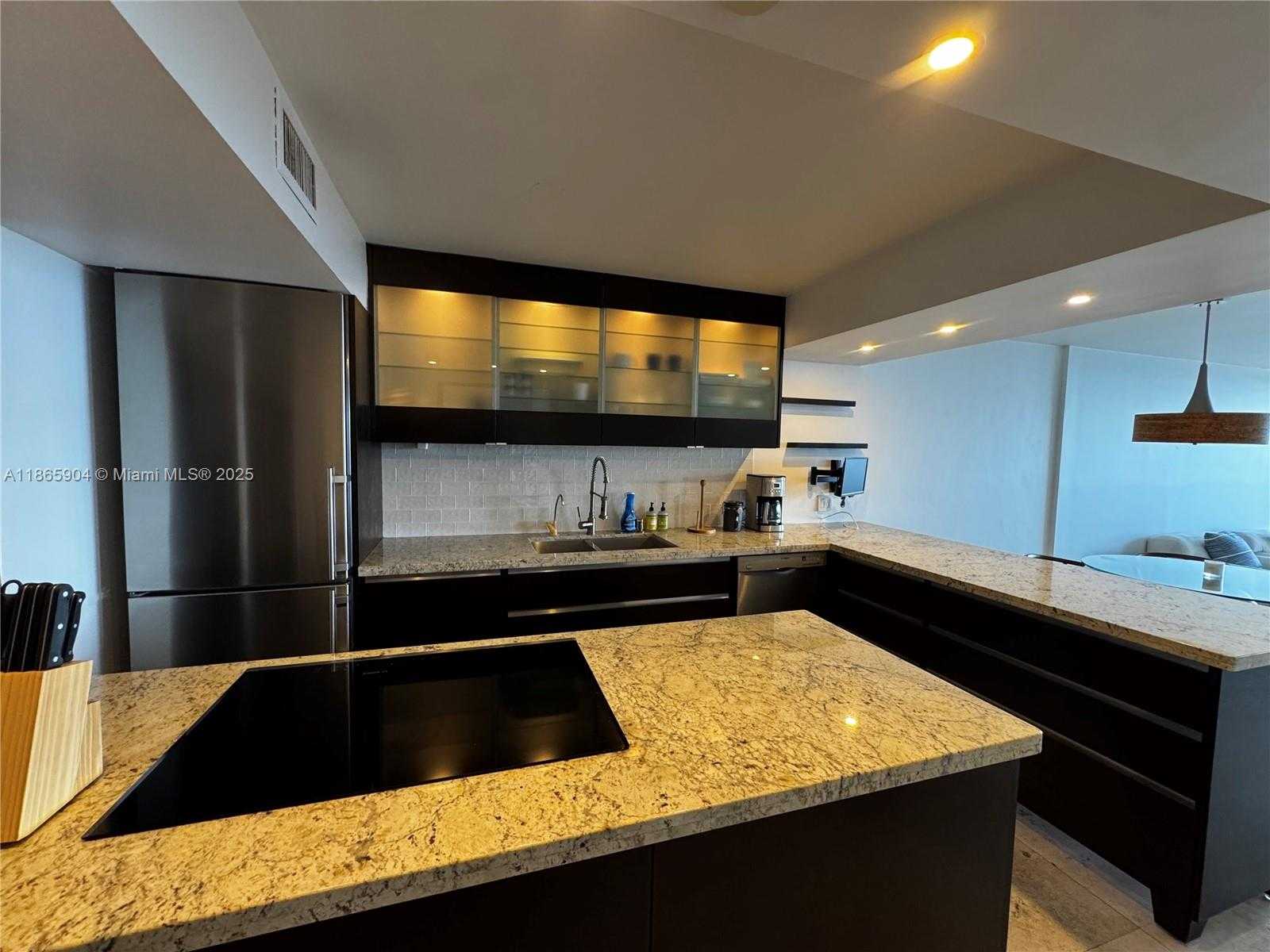 Small Image of 1632 SOUTH BAYSHORE CT #302, Miami Number 15
