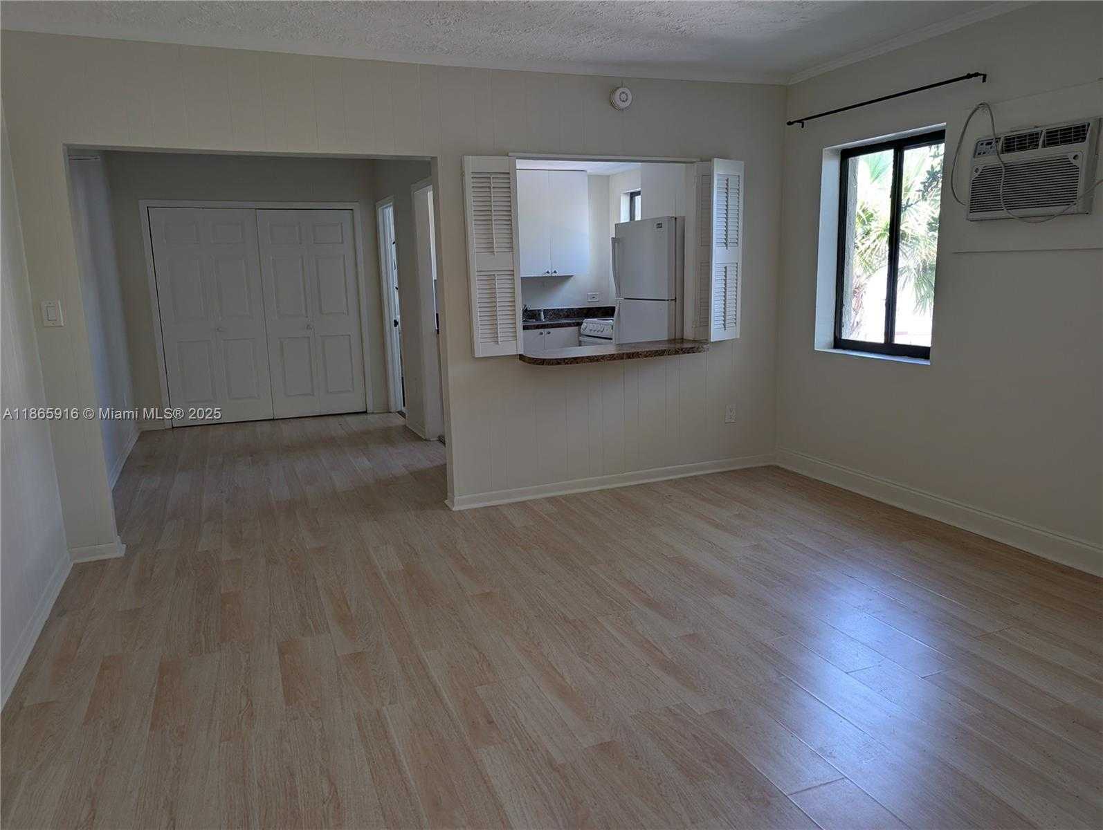 Small Image of 38 OVIEDO AVE #5, Coral Gables Number 1