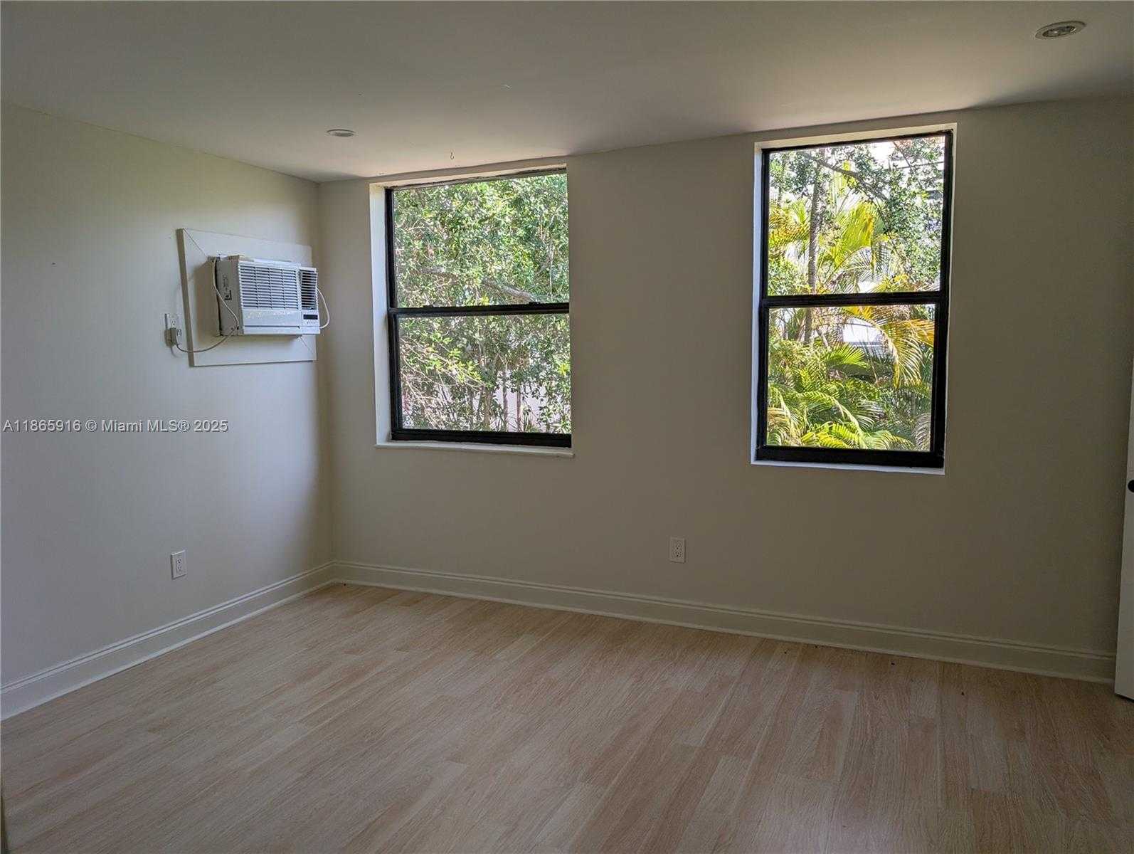 Small Image of 38 OVIEDO AVE #5, Coral Gables Number 8