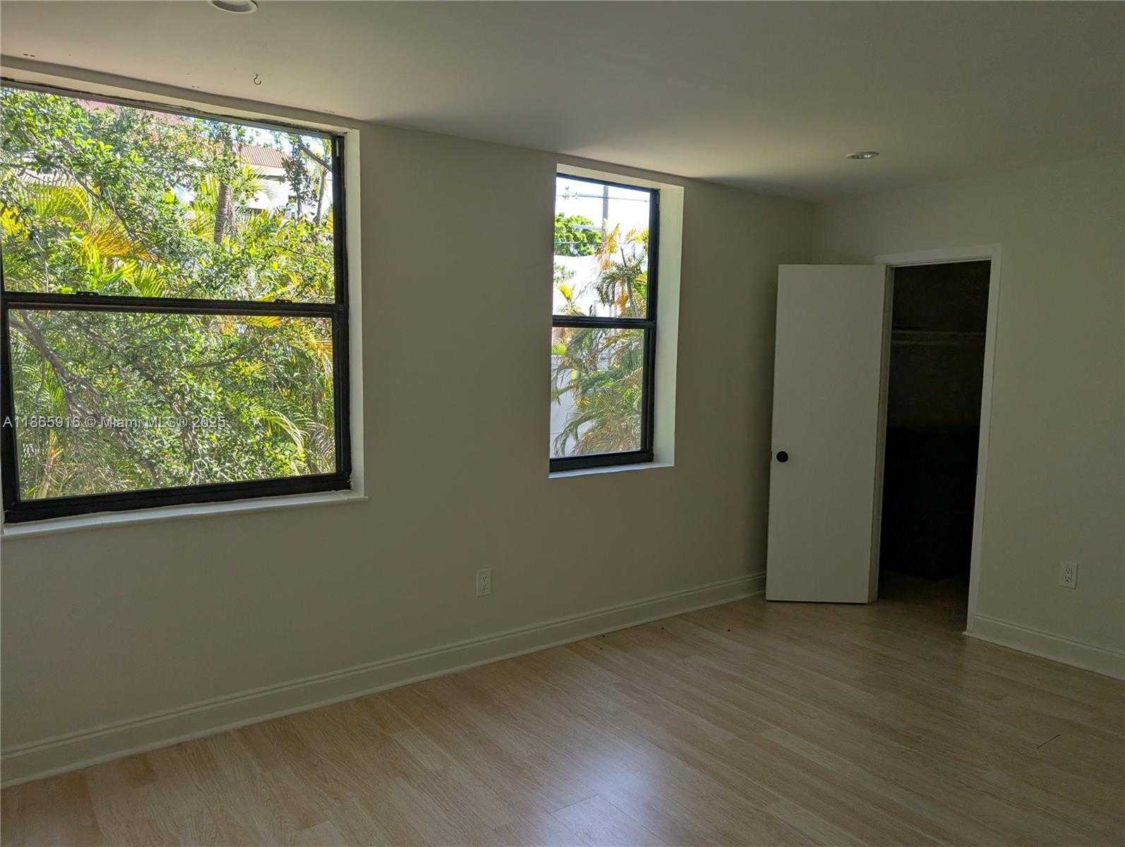 Small Image of 38 OVIEDO AVE #5, Coral Gables Number 9