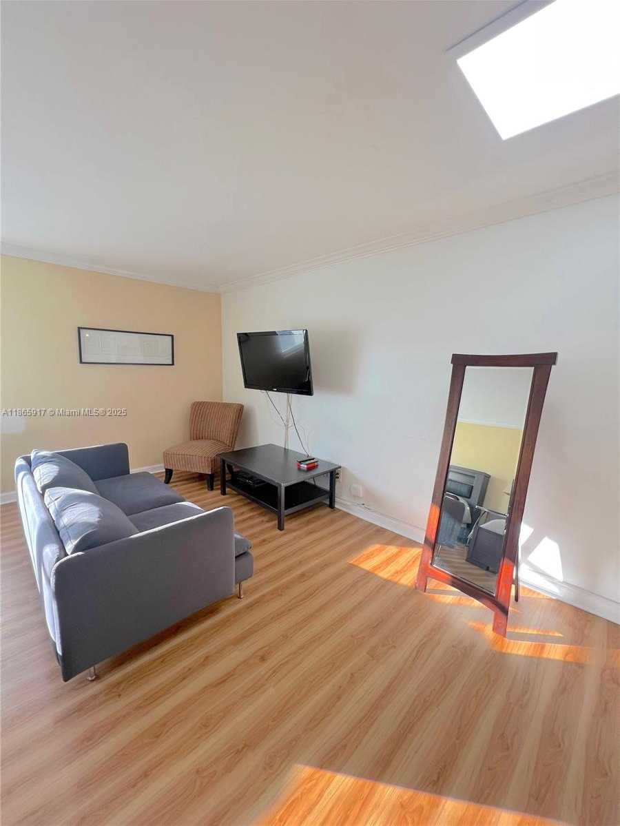 Small Image of 100 LINCOLN RD #1116, Miami Beach Number 14