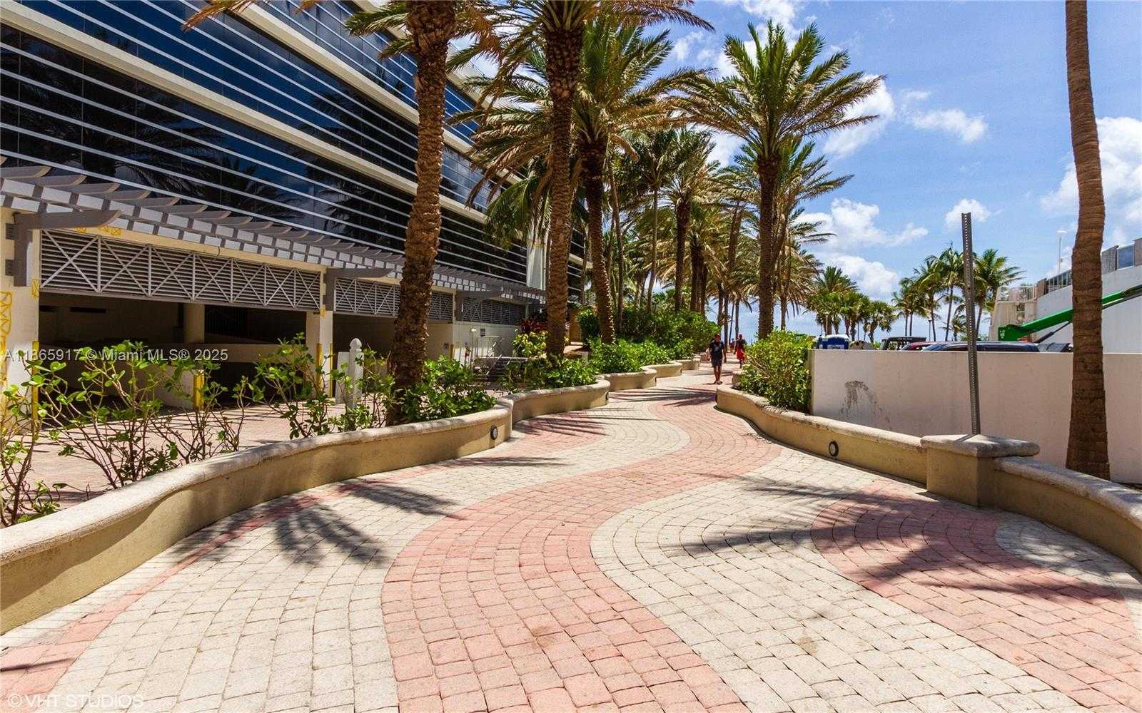 Small Image of 100 LINCOLN RD #1116, Miami Beach Number 30