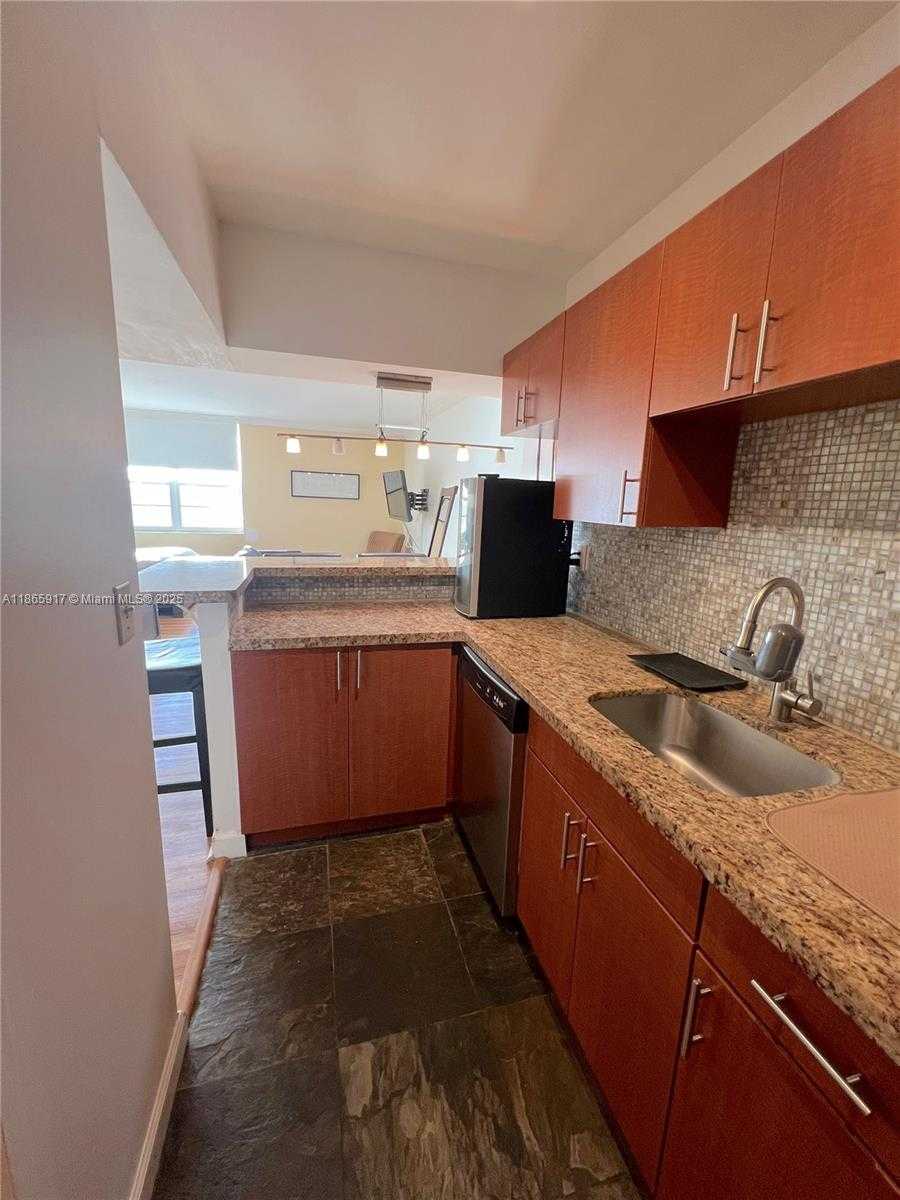 Small Image of 100 LINCOLN RD #1116, Miami Beach Number 8
