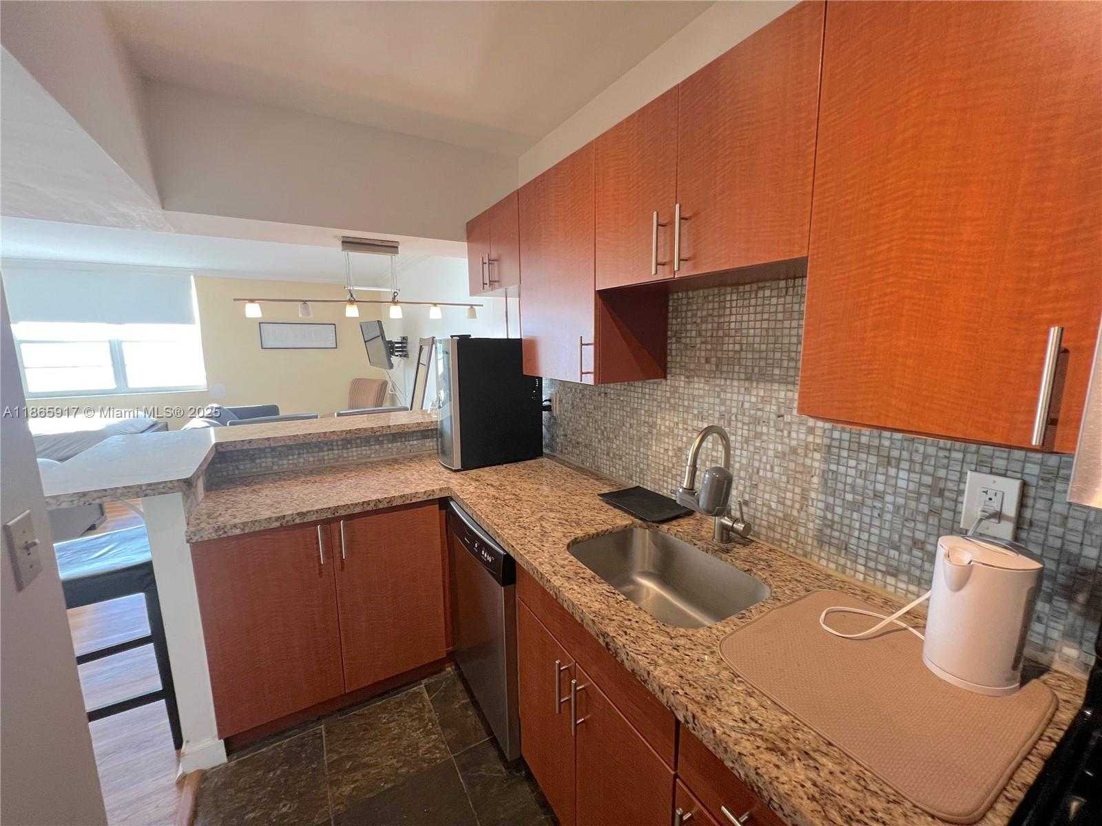 Small Image of 100 LINCOLN RD #1116, Miami Beach Number 9