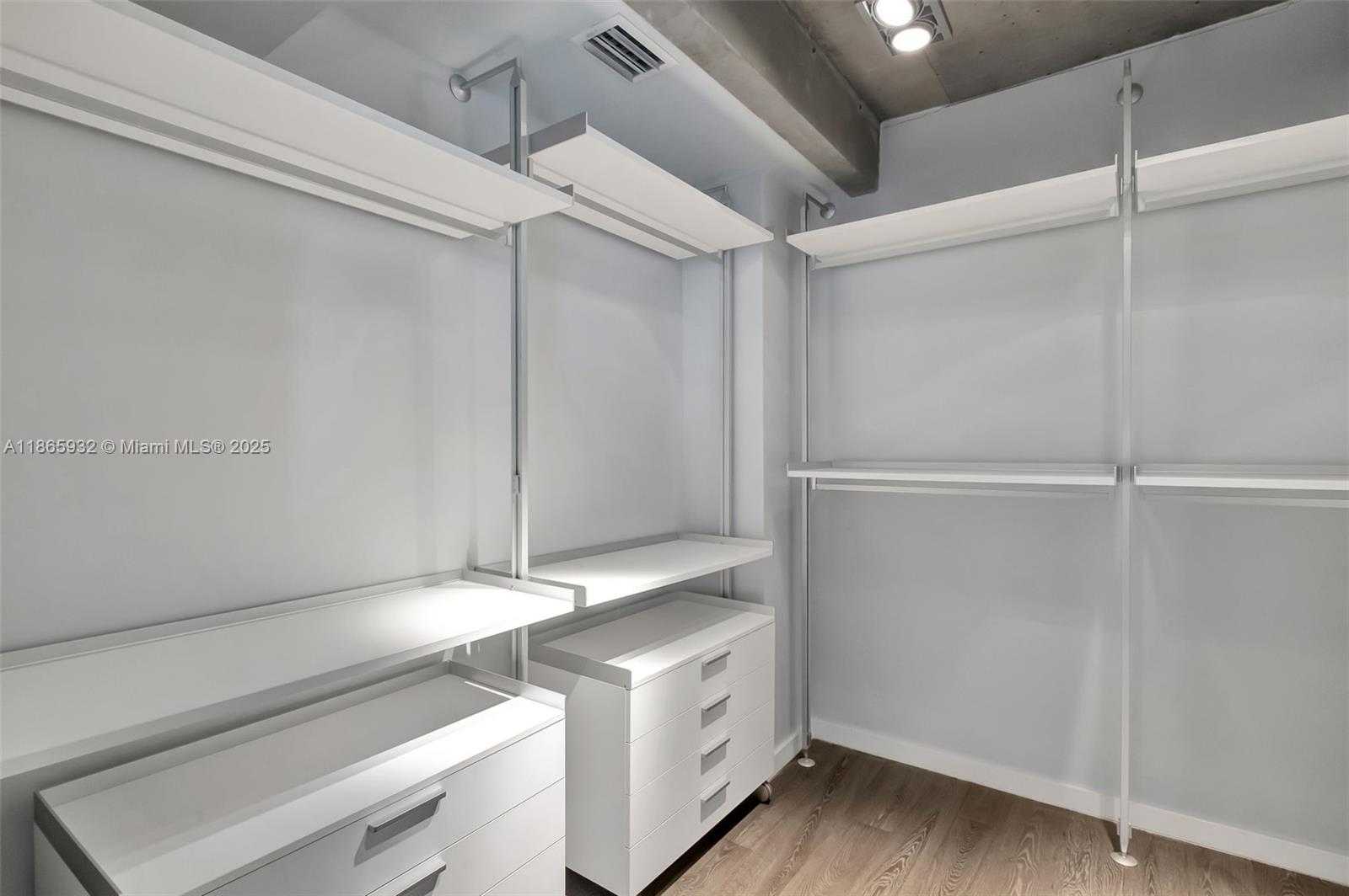 Small Image of 1749 NORTH EAST MIAMI CT #608, Miami Number 27