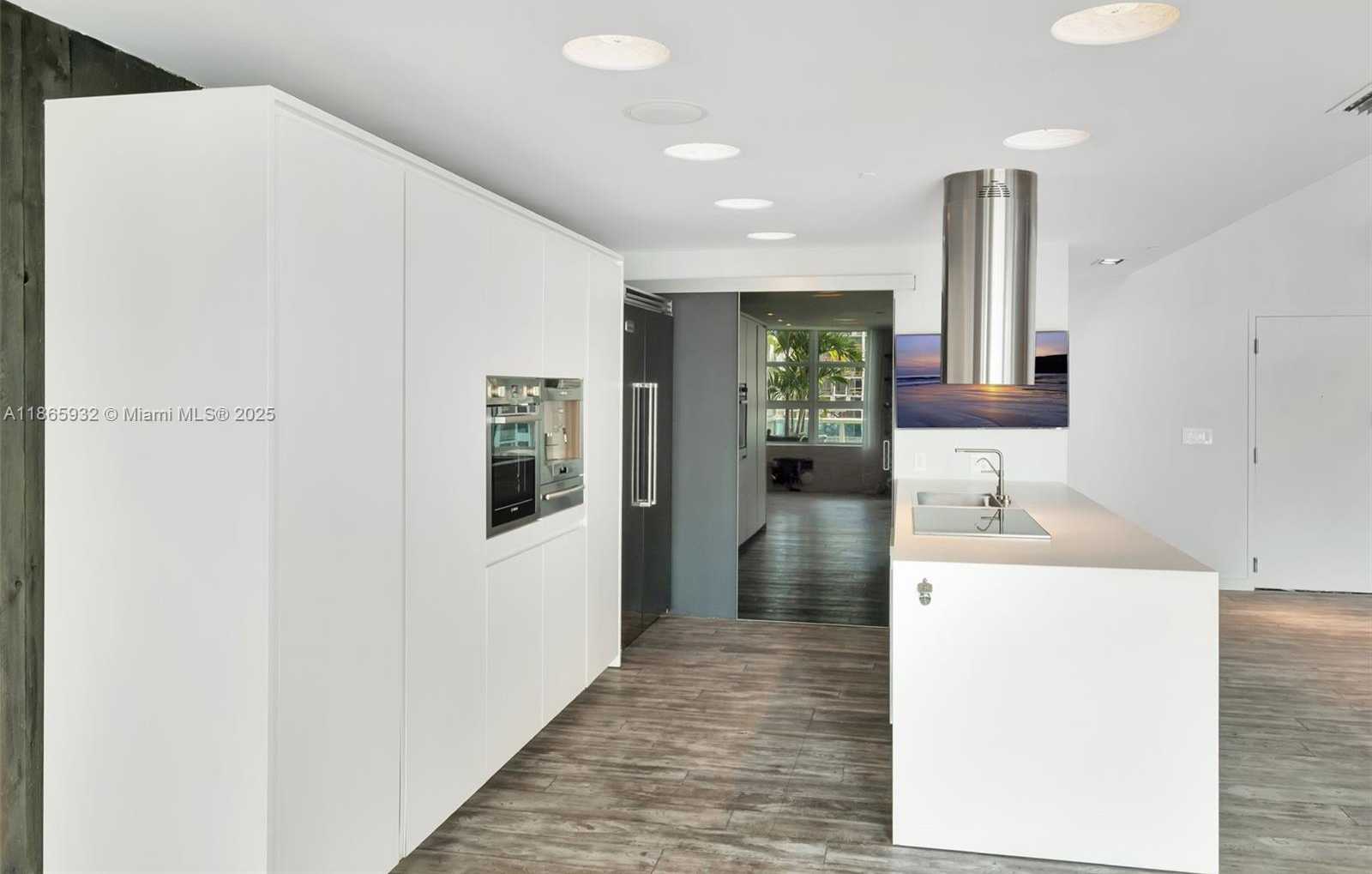 Small Image of 1749 NORTH EAST MIAMI CT #608, Miami Number 8