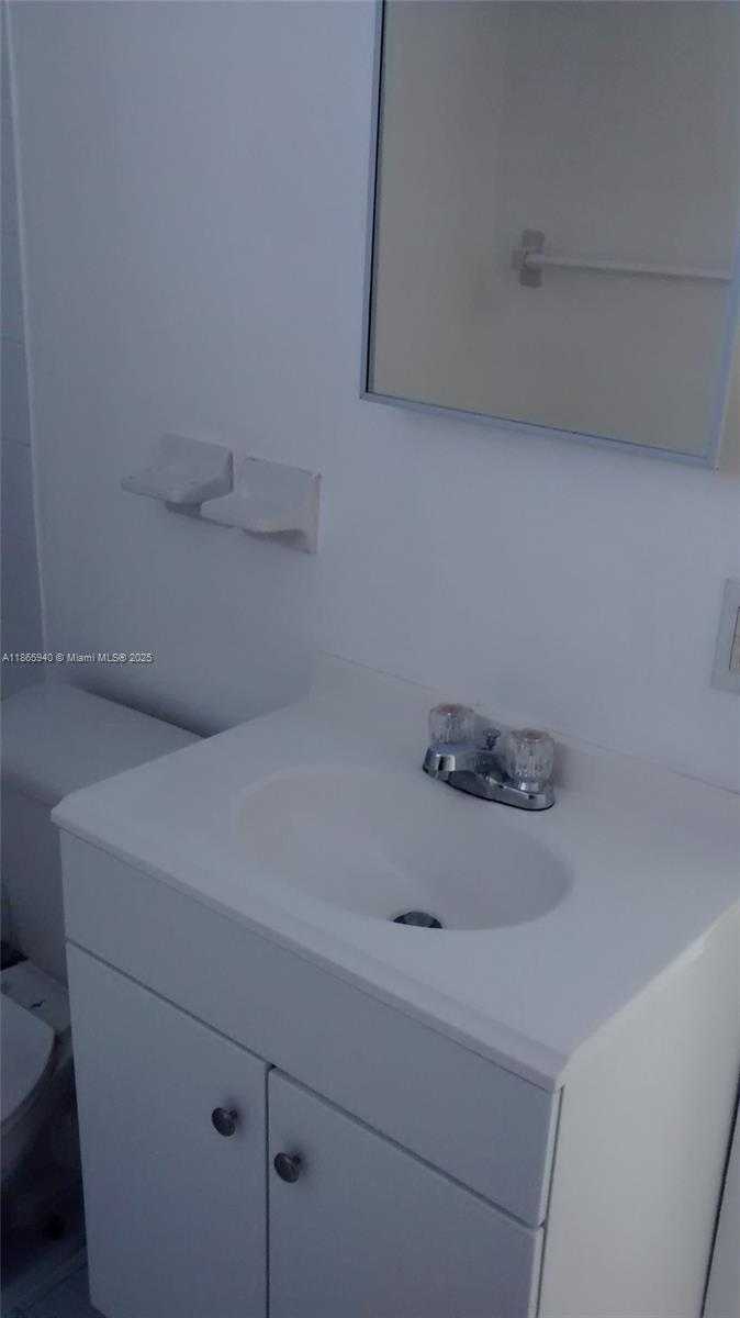 Small Image of 2903 NORTH MIAMI BEACH BLVD #301, North Miami Beach Number 10