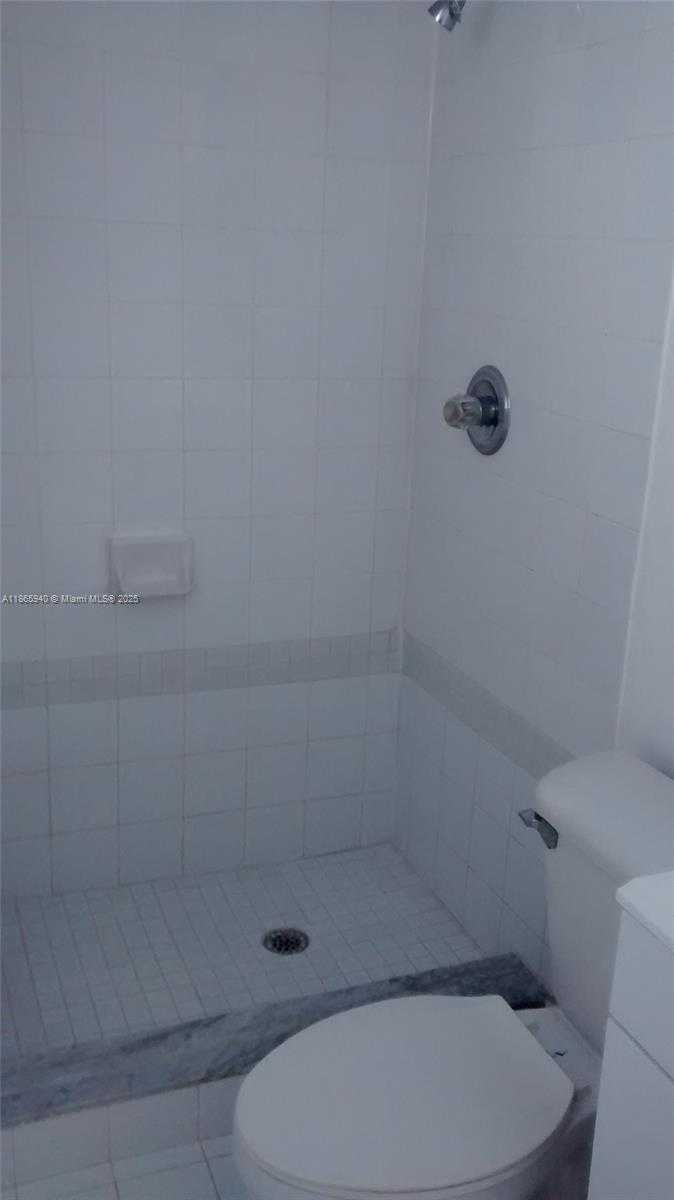 Small Image of 2903 NORTH MIAMI BEACH BLVD #301, North Miami Beach Number 11