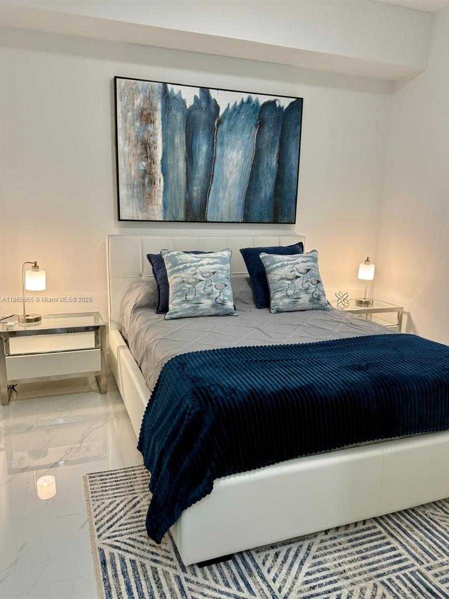 Small Image of 700 NORTH EAST 24TH ST #2205, Miami Number 11
