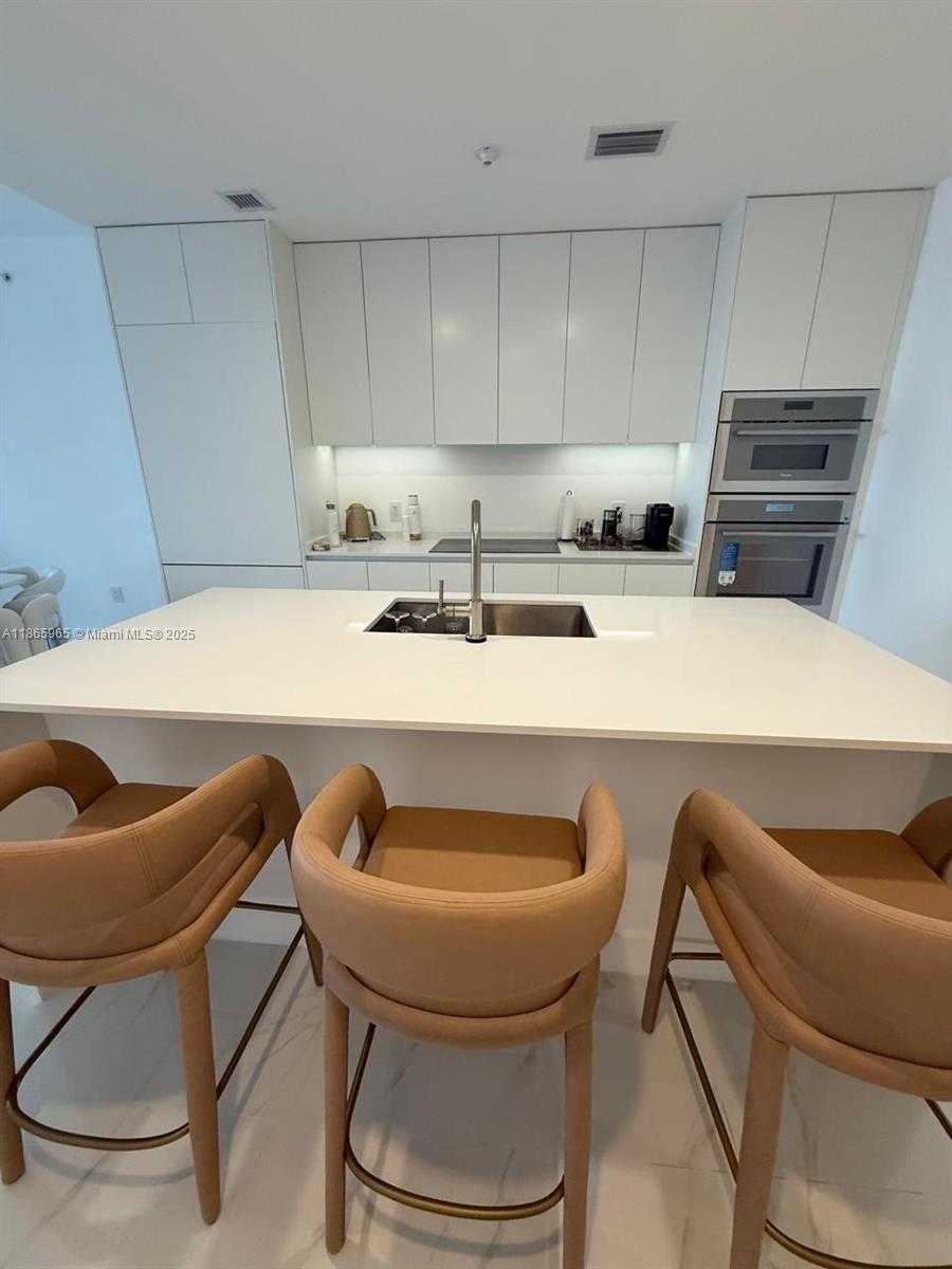 Small Image of 700 NORTH EAST 24TH ST #2205, Miami Number 7
