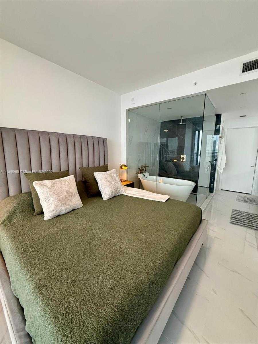 Small Image of 700 NORTH EAST 24TH ST #2205, Miami Number 8