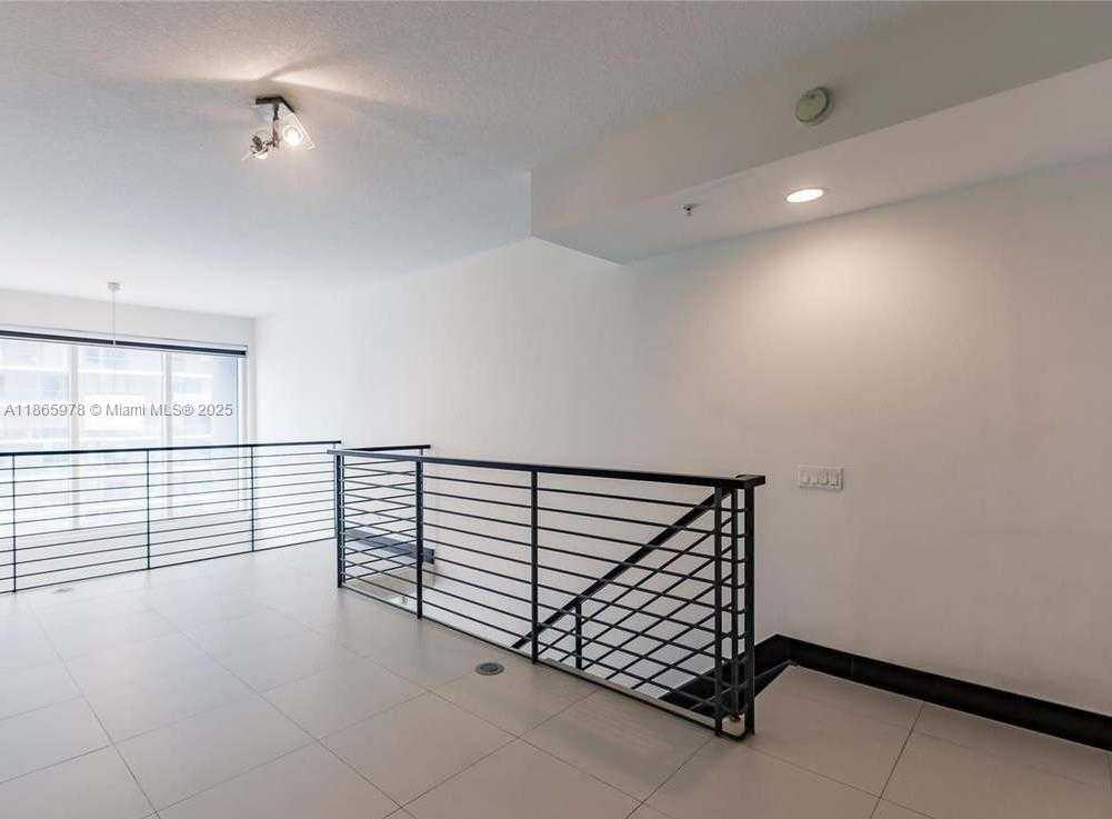 Small Image of 60 SOUTH WEST 13TH ST #2816, Miami Number 9