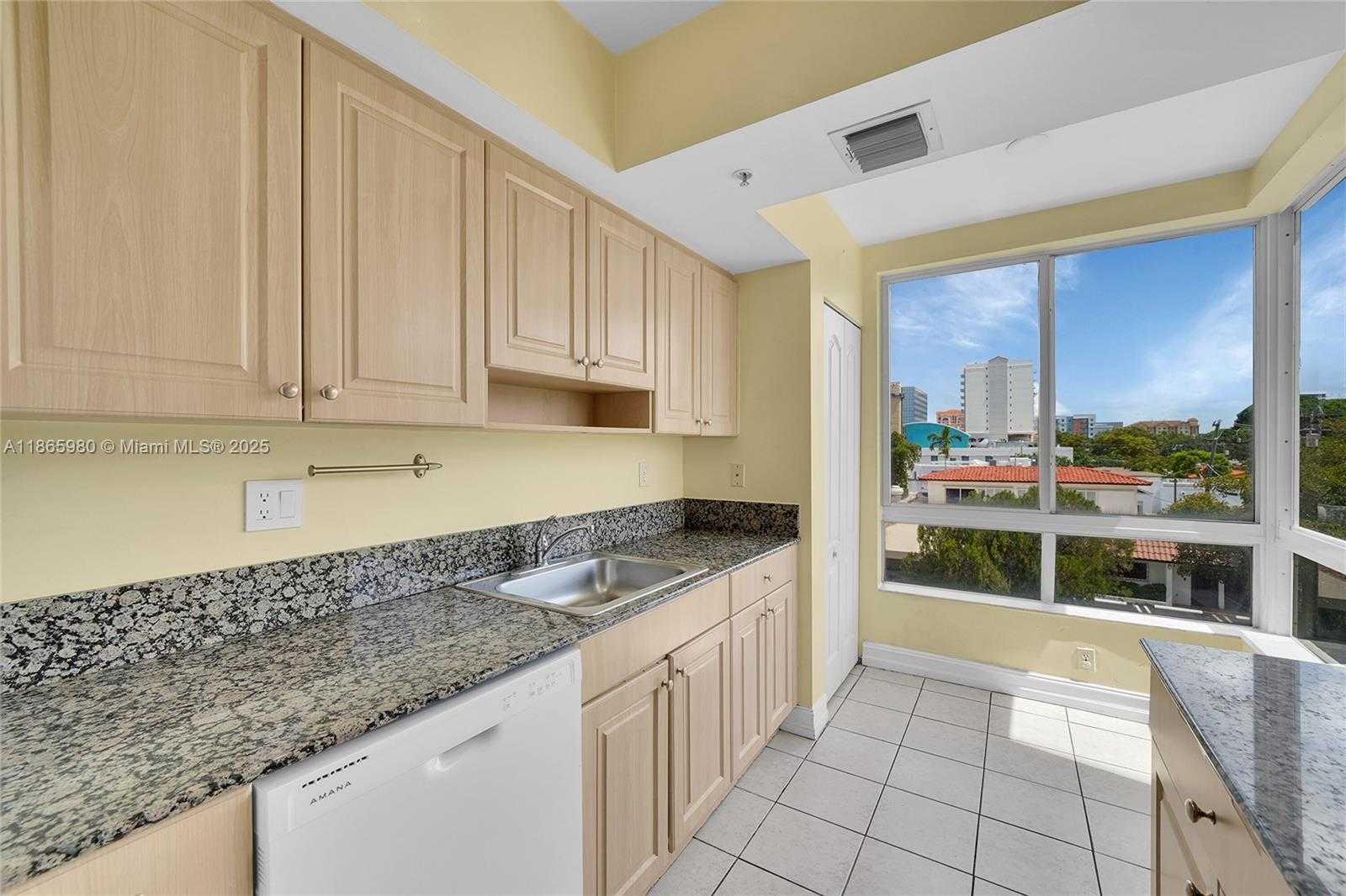 Small Image of 2501 DOUGLAS RD #301, Miami Number 9