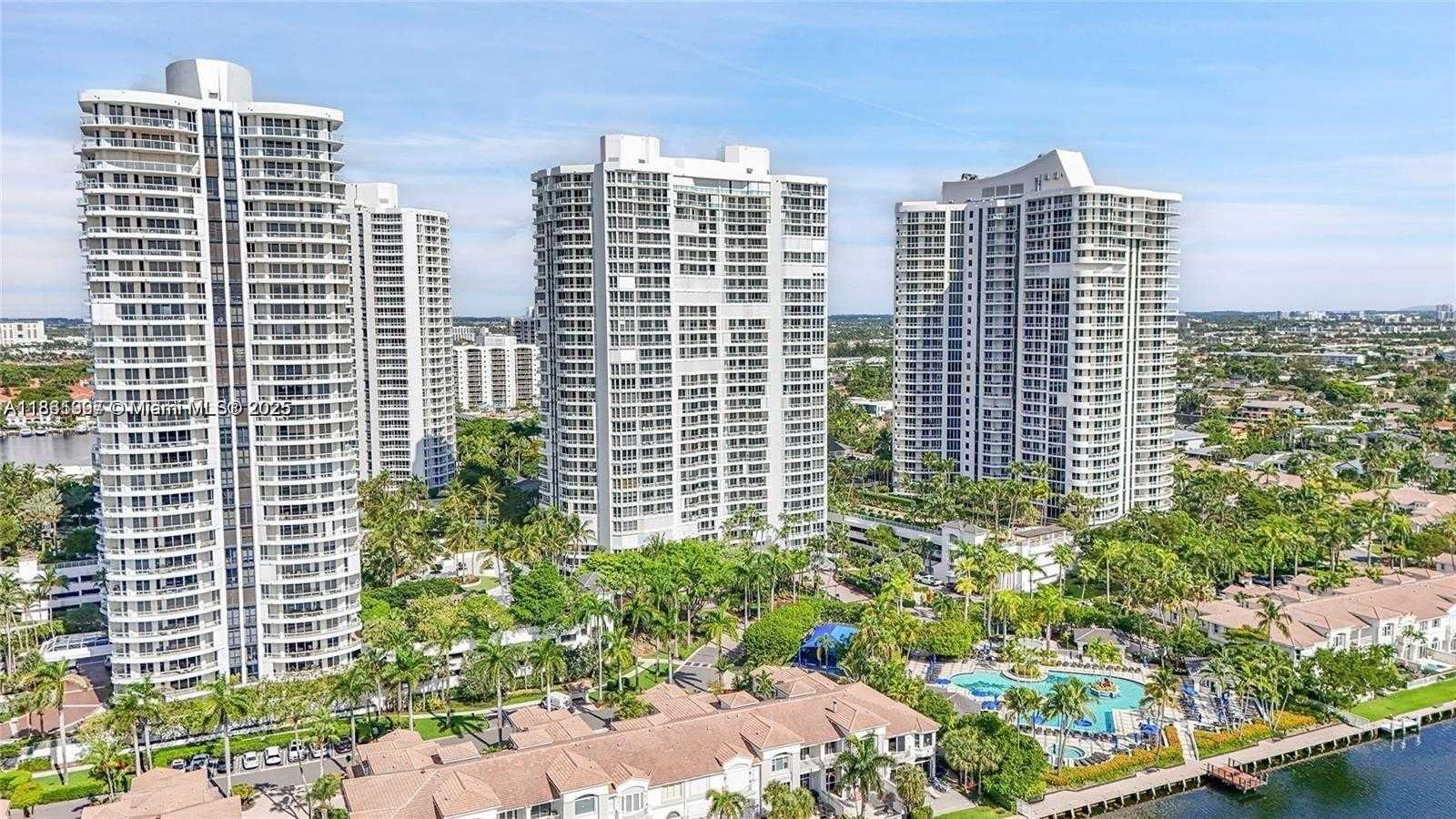 Small Image of 21150 POINT PL #1404, Aventura Number 30